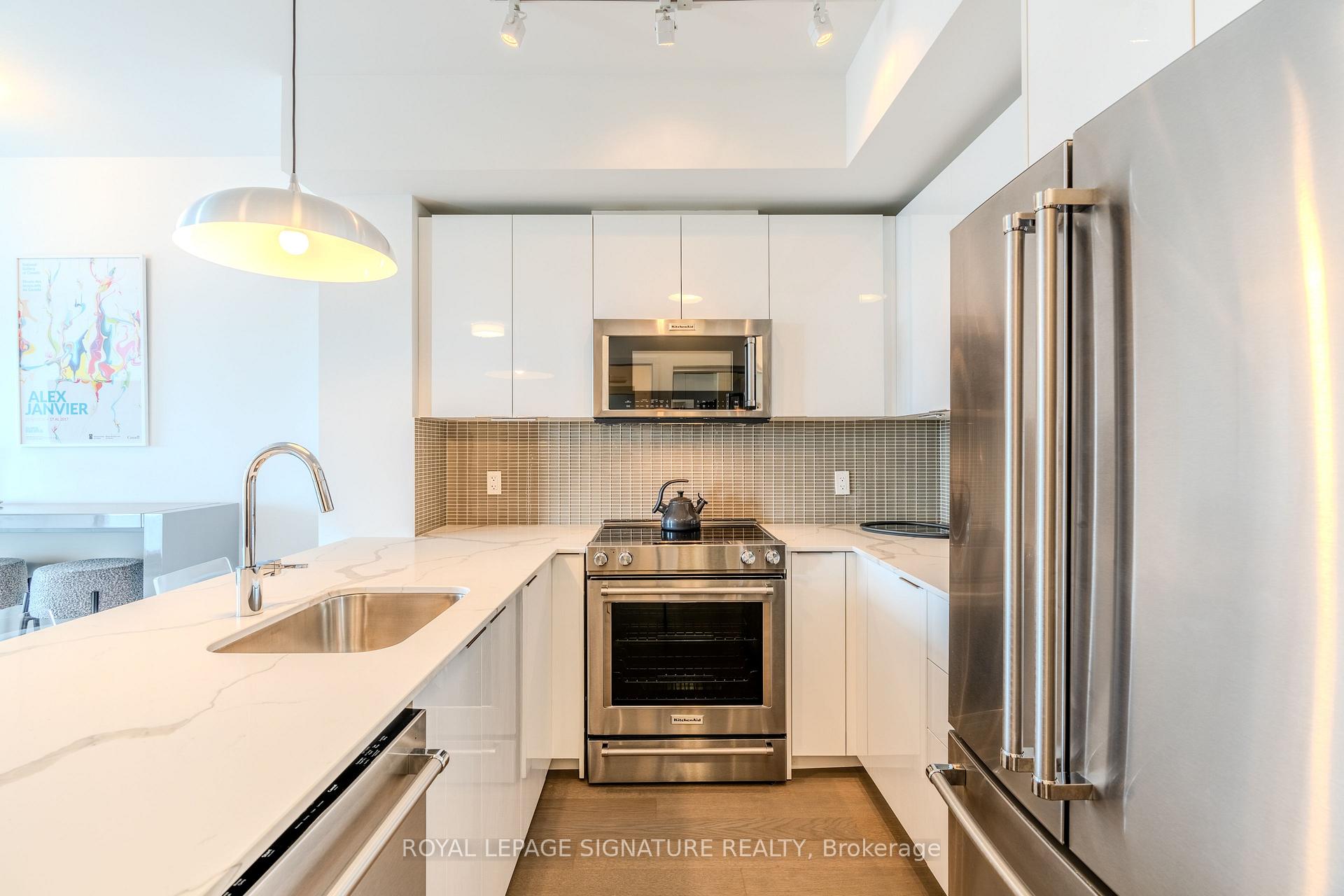 Photo 6 of Unit 515, 20 Shore Breeze Drive, Etobicoke, Mimico — HOMEH