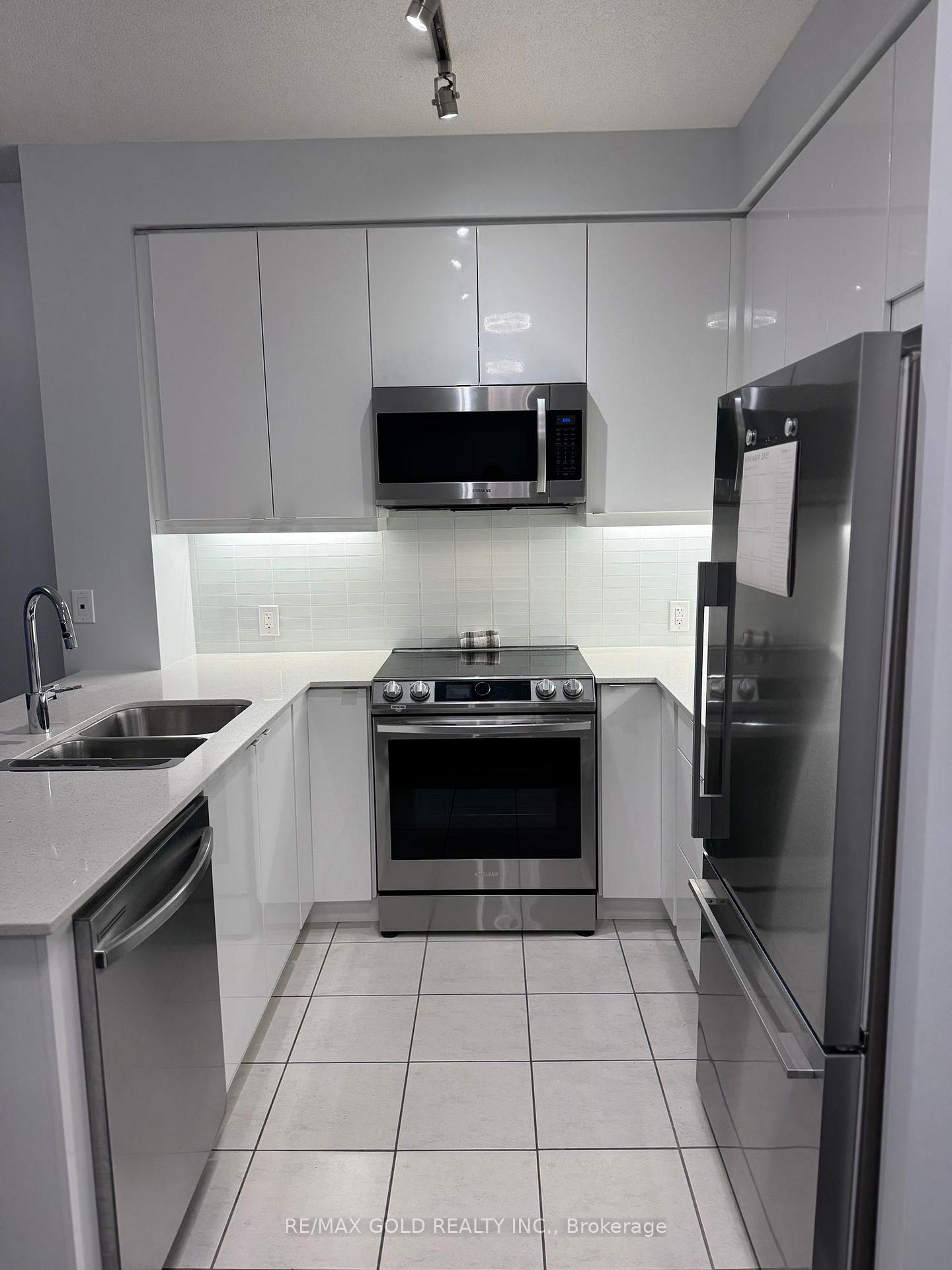 Photo 6 of Unit 514, 50 Thomas Riley Road, Etobicoke, Islington-City Centre West — HOMEH