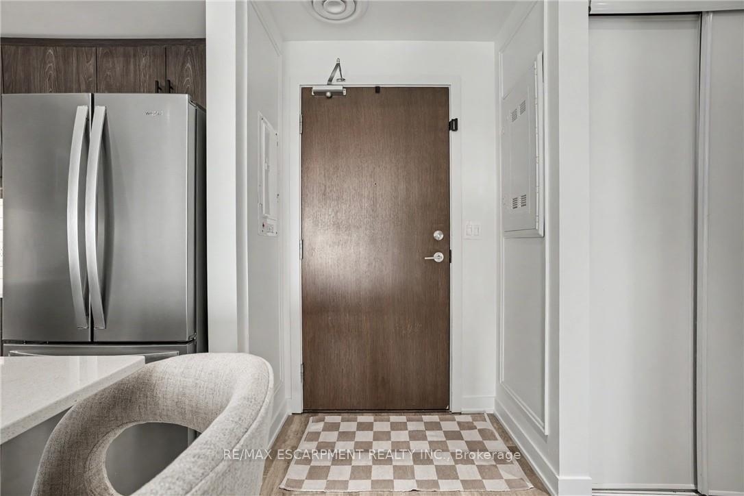 Photo 4 of Unit 414, 16 Markle Crescent, Hamilton, Ancaster — HOMEH