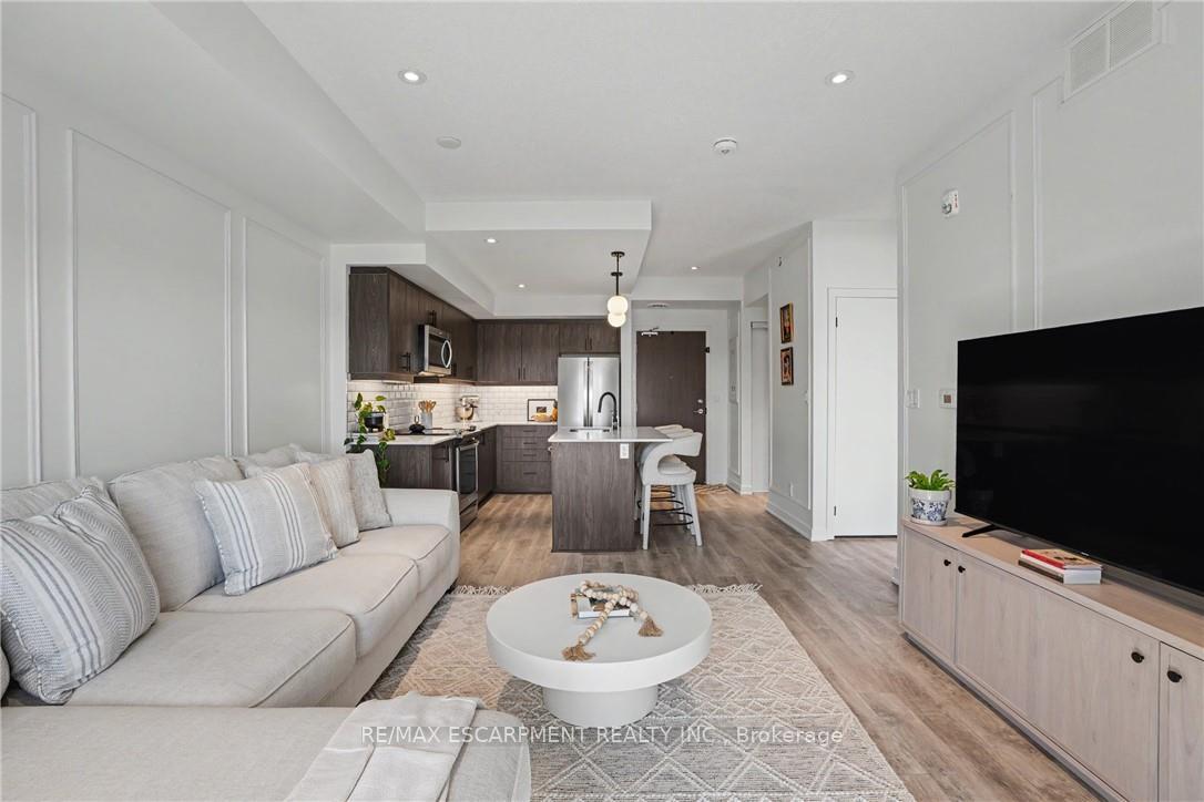 Photo 11 of Unit 414, 16 Markle Crescent, Hamilton, Ancaster — HOMEH