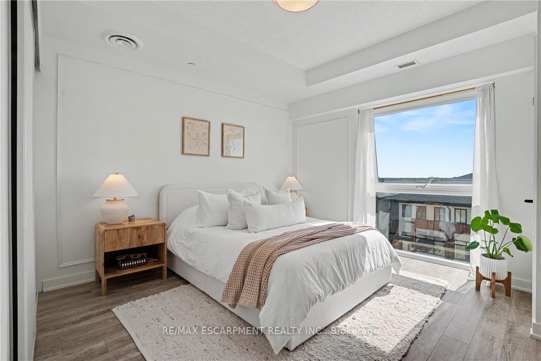 Photo 15 of Unit 414, 16 Markle Crescent, Hamilton, Ancaster — HOMEH