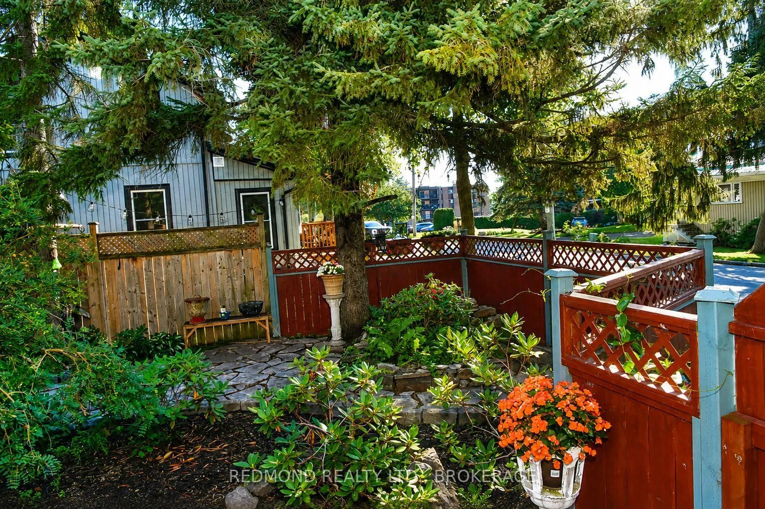 Photo 4 of 200 South Street, Gananoque, Gananoque — HOMEH