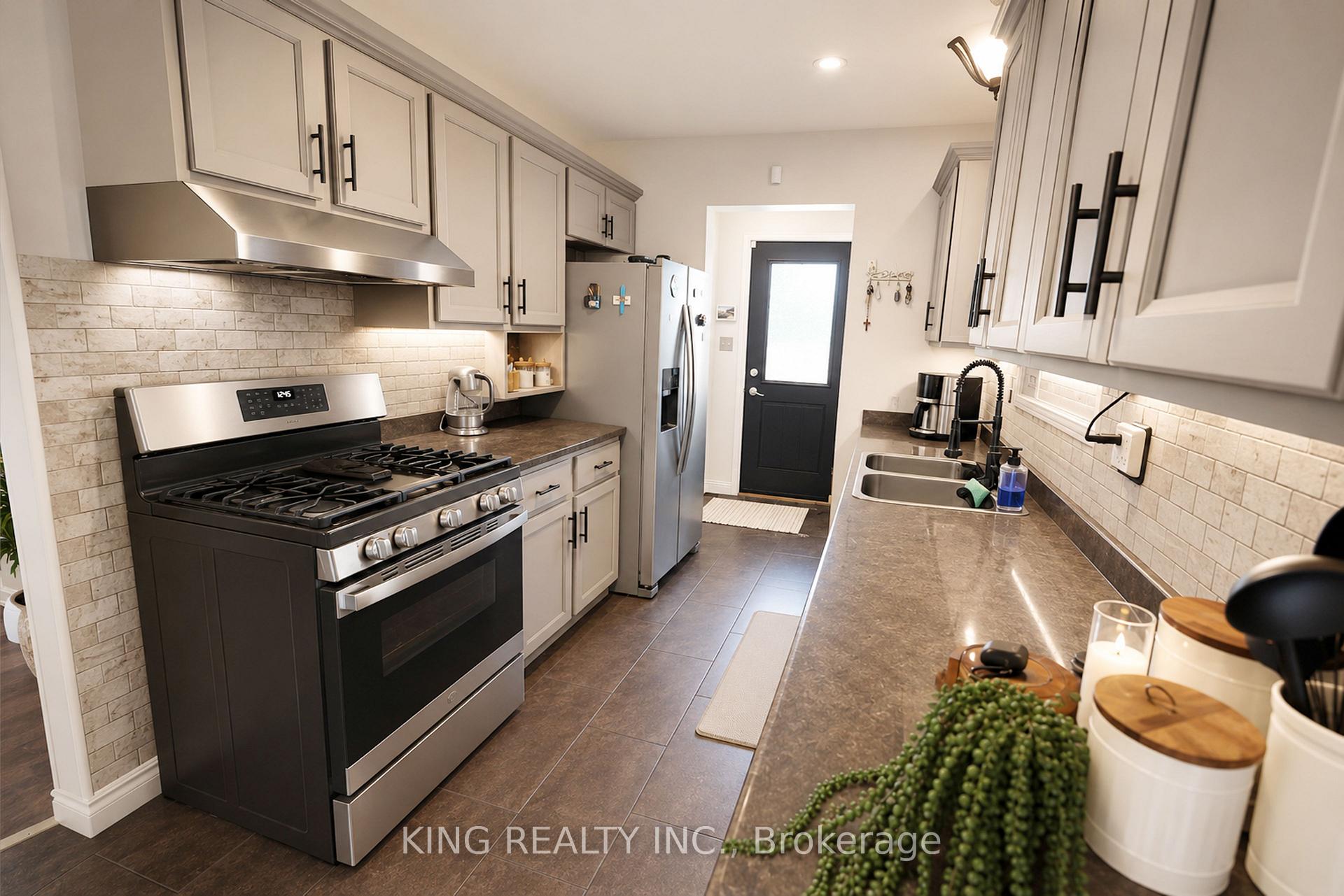Photo 6 of 2613 Carissa Avenue, Windsor, Forest Glade — HOMEH