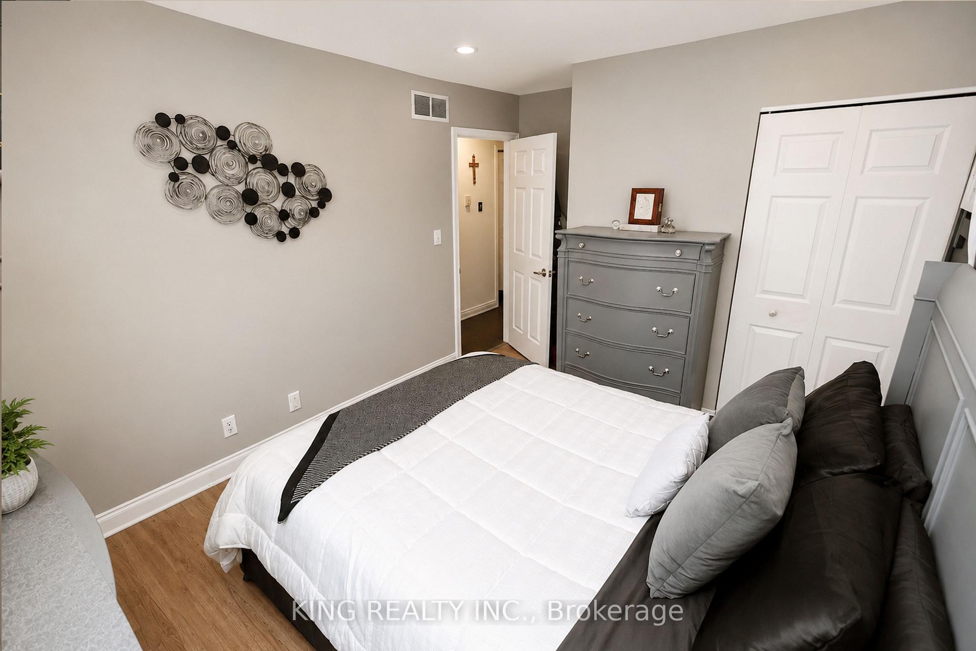 Photo 10 of 2613 Carissa Avenue, Windsor, Forest Glade — HOMEH