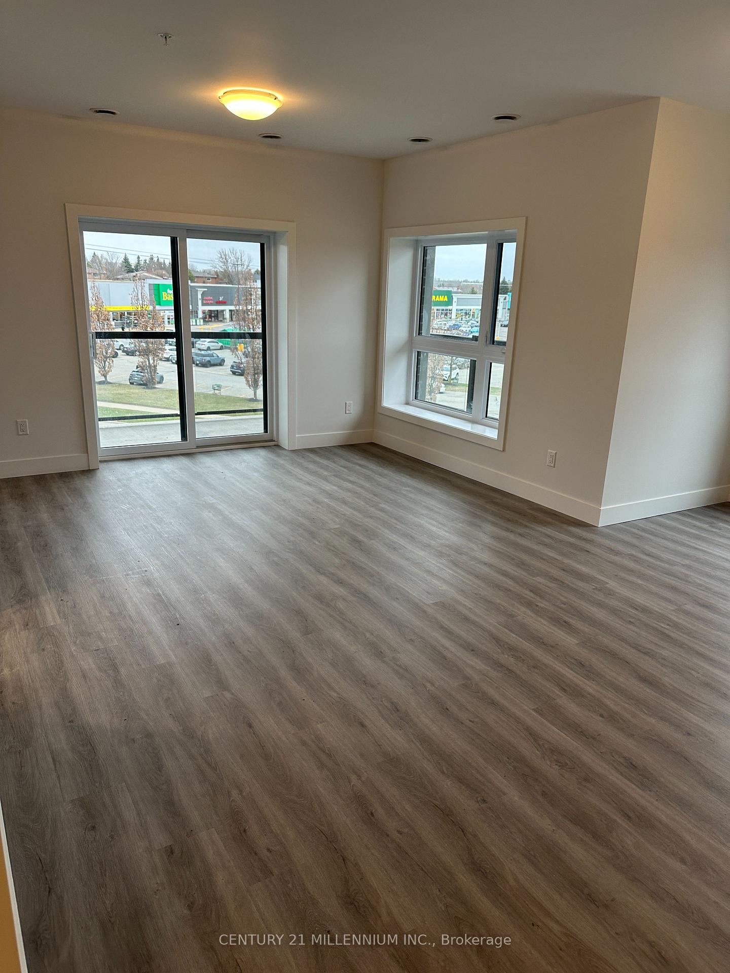 Photo 3 of Unit 304, 1000 Lackner Boulevard, Kitchener, Grand River North — HOMEH