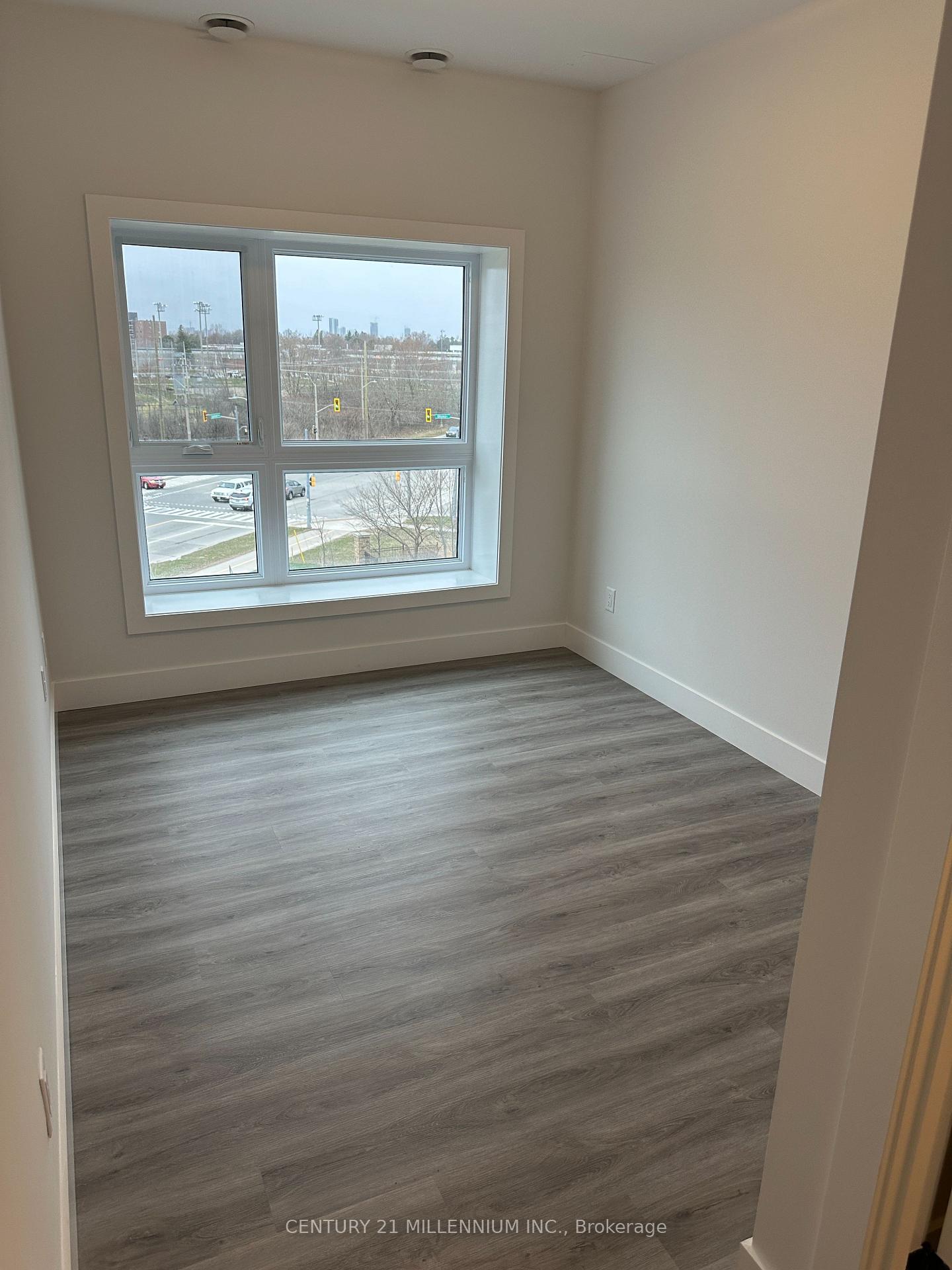 Photo 8 of Unit 304, 1000 Lackner Boulevard, Kitchener, Grand River North — HOMEH