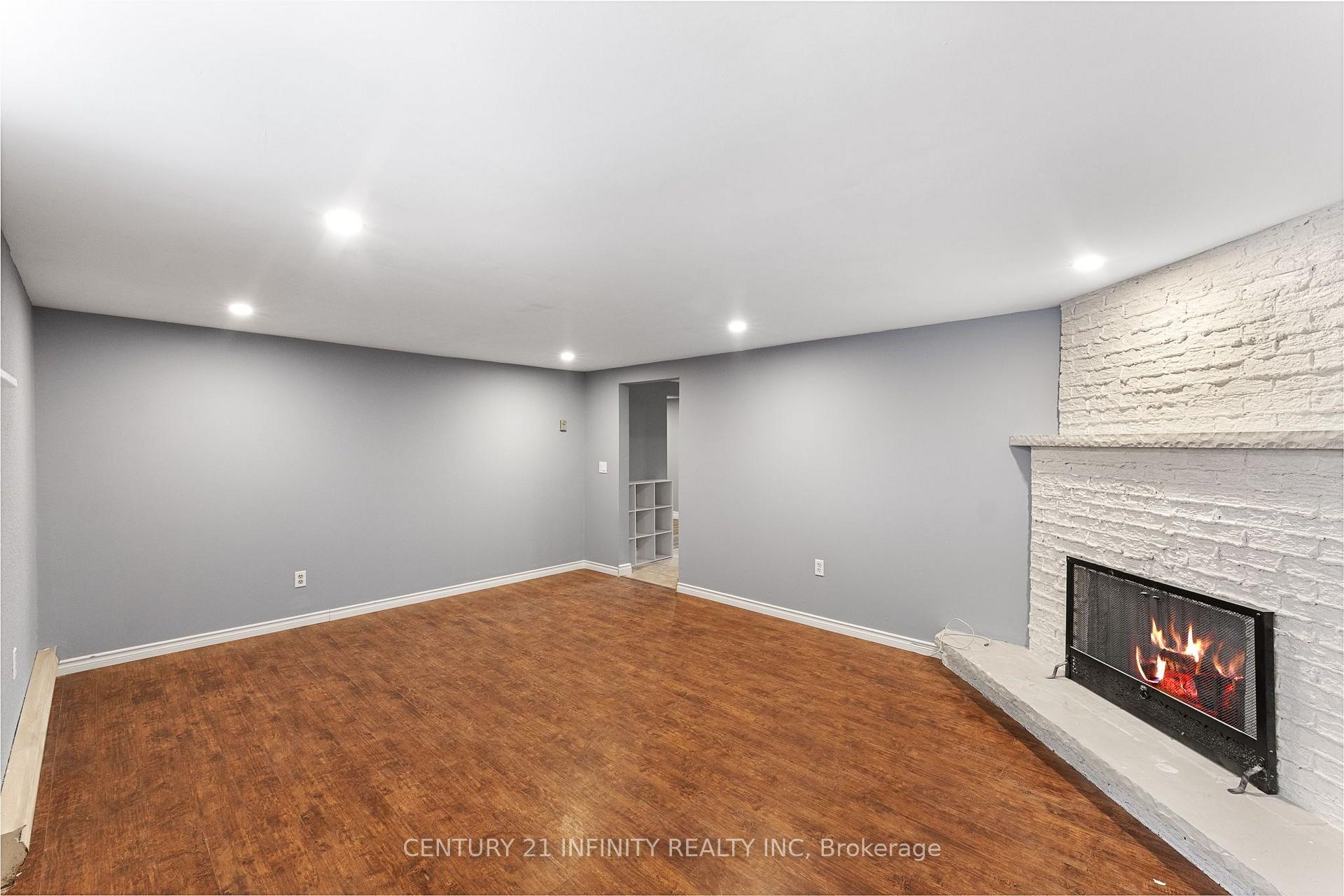 Photo 12 of 10 Coleman Street, Clarington, Bowmanville — HOMEH
