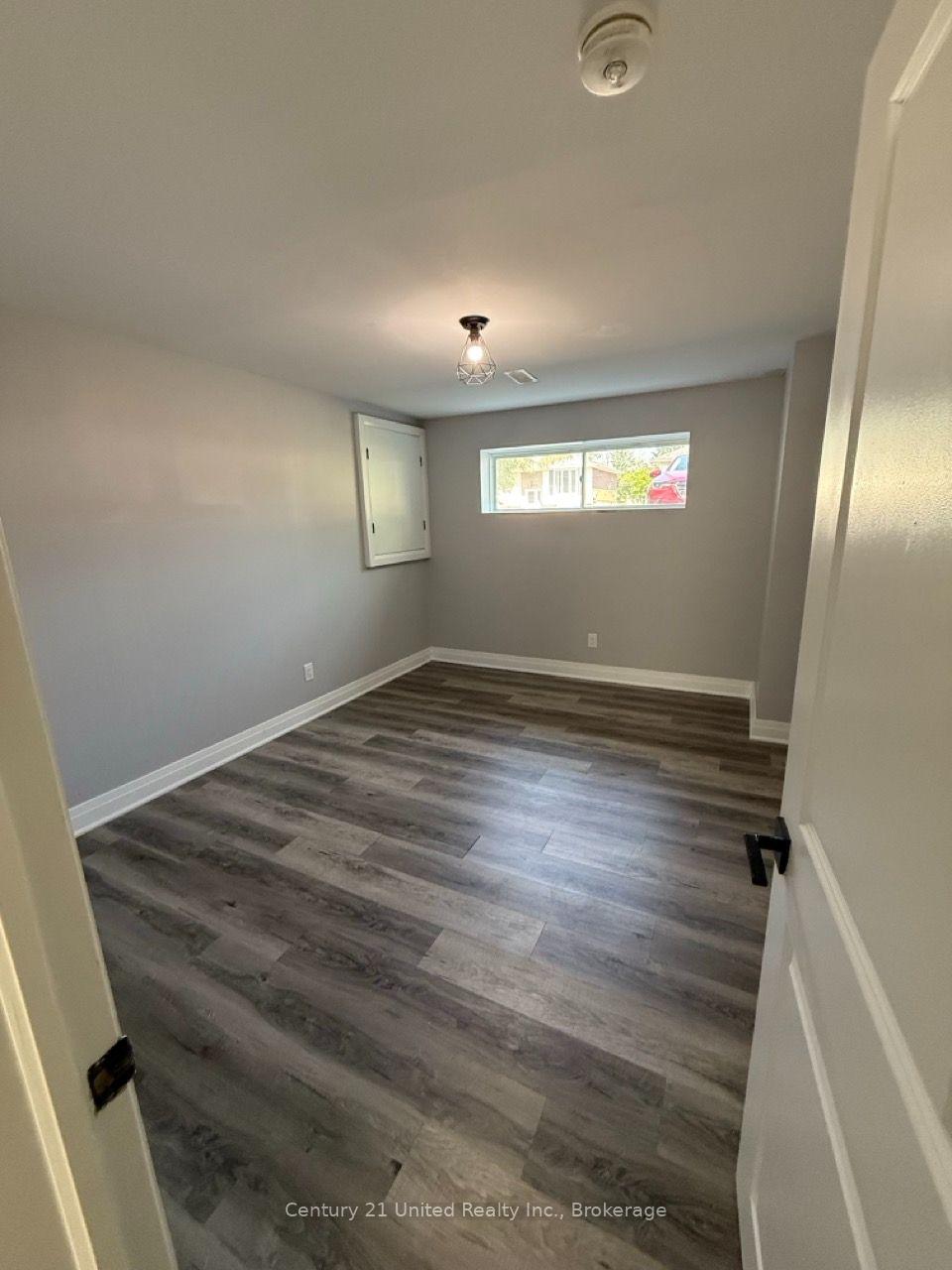 Photo 10 of Unit Unit A, 2603 Foxmeadow Road, Peterborough, Ashburnham Ward 4 — HOMEH
