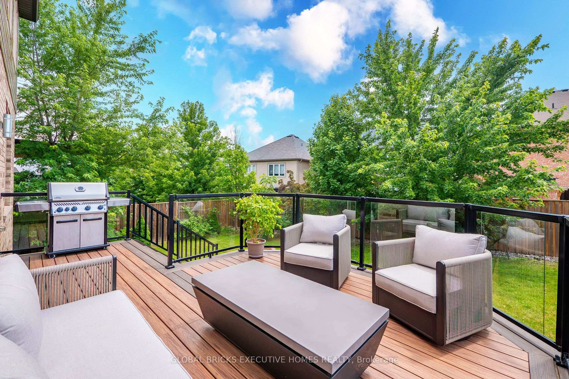 Photo 47 of 56 Valleyscape Drive, Kitchener, Doon South — HOMEH