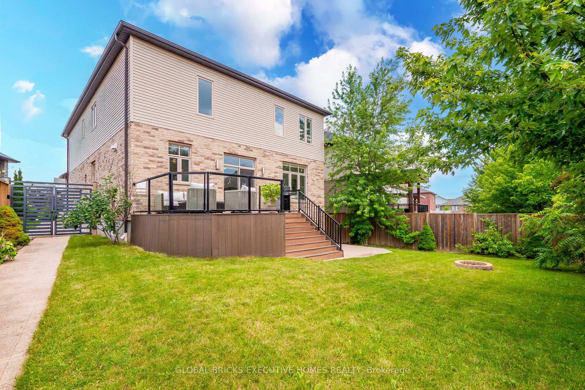 Photo 50 of 56 Valleyscape Drive, Kitchener, Doon South — HOMEH
