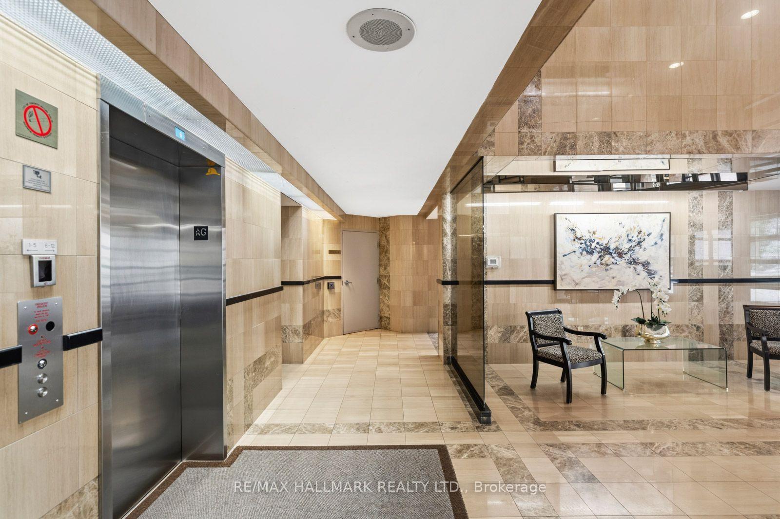 Photo 4 of Unit 108, 18 Lower Village Gate, Toronto, Forest Hill South — HOMEH