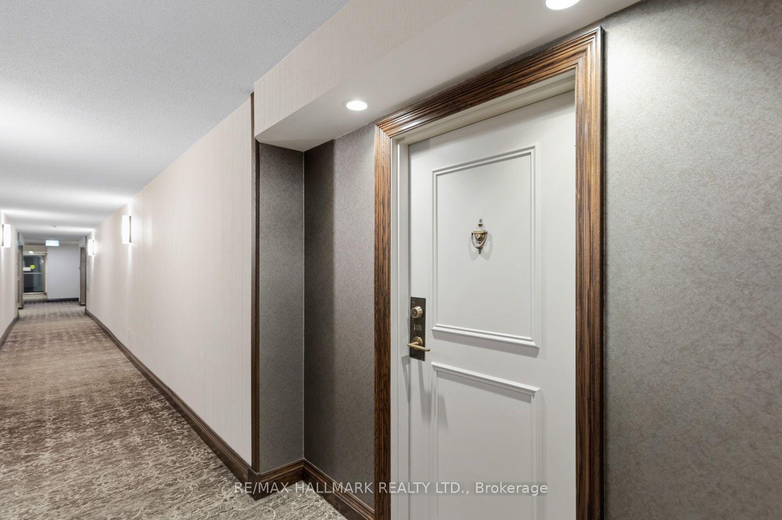 Photo 5 of Unit 108, 18 Lower Village Gate, Toronto, Forest Hill South — HOMEH