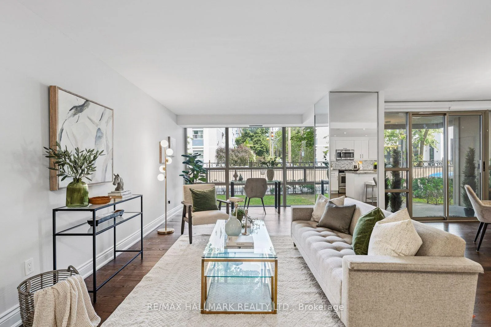 Photo 9 of Unit 108, 18 Lower Village Gate, Toronto, Forest Hill South — HOMEH