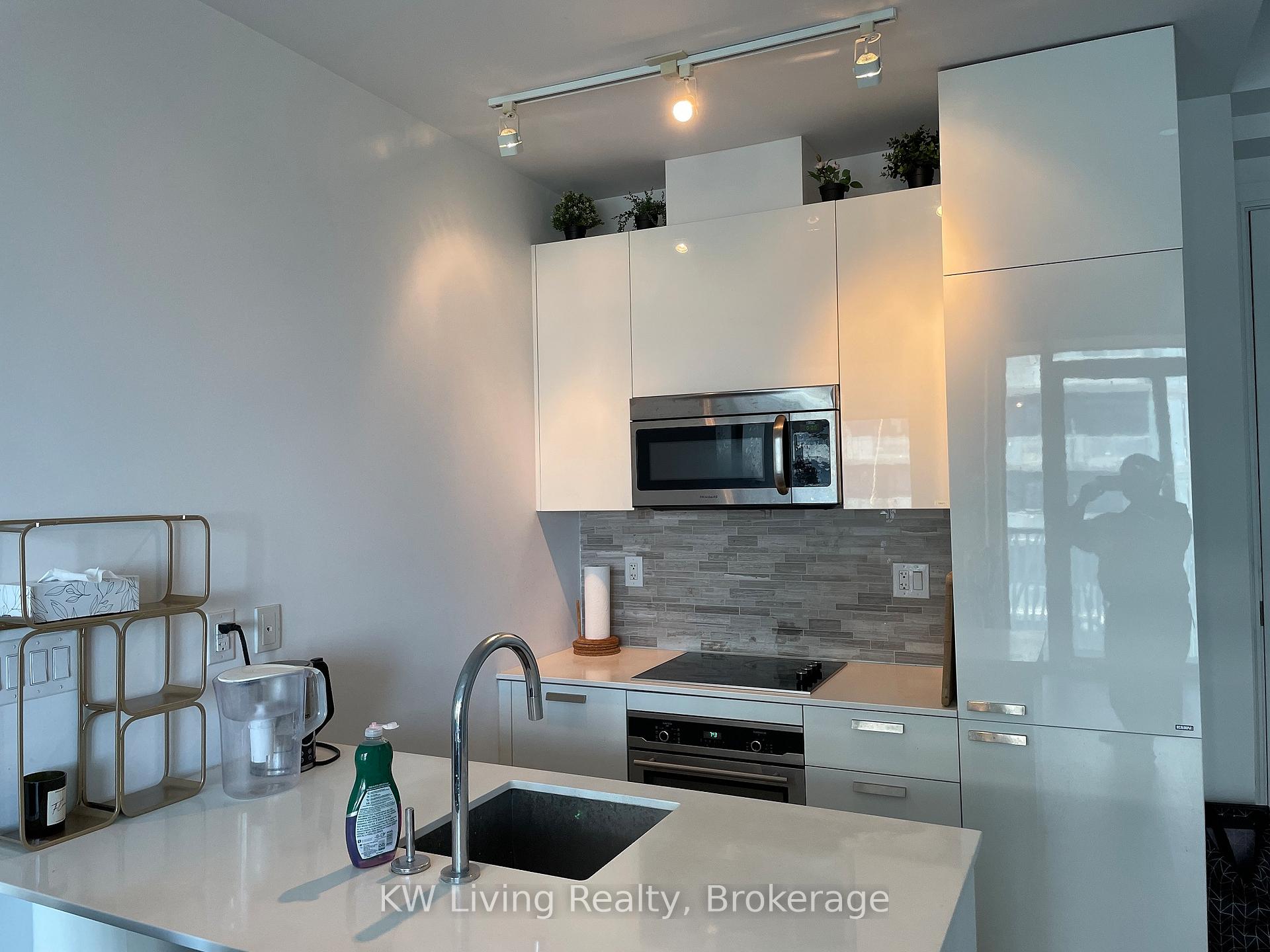 Photo 7 of Unit 4808, 50 Charles Street E, Toronto, Church-Yonge Corridor — HOMEH
