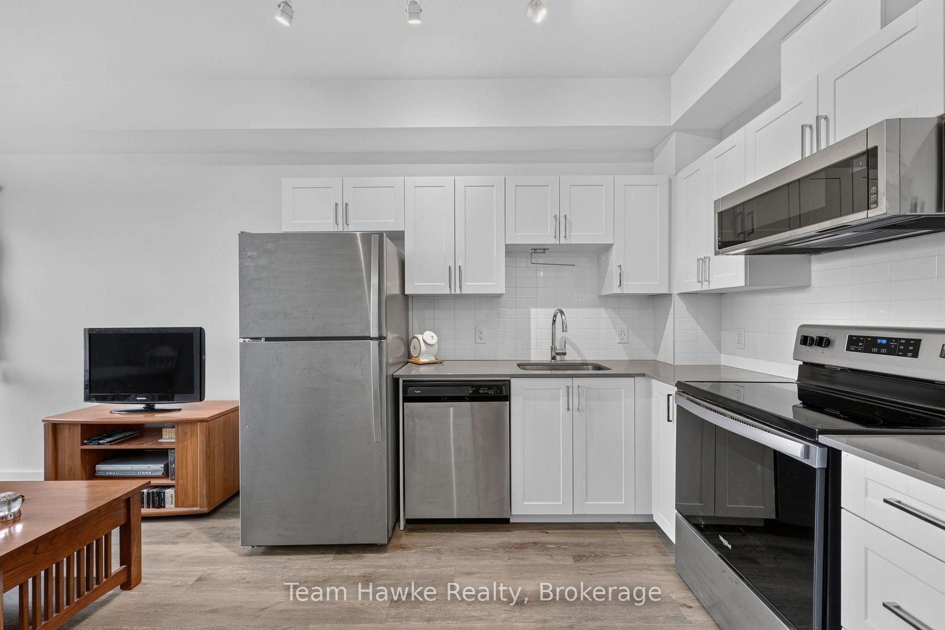 Photo 12 of Unit 63, 430 Essa Road, Barrie, Holly — HOMEH