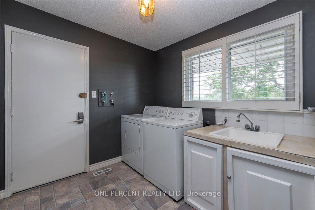 Photo 15 of 101 Toll Road, East Gwillimbury, Holland Landing — HOMEH