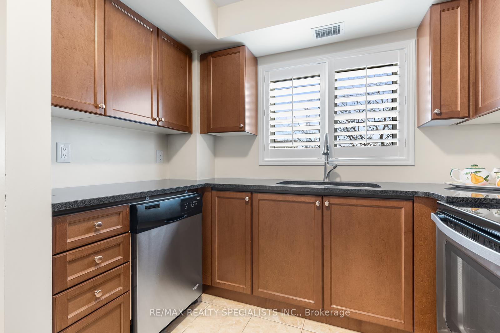 Photo 8 of Unit 209, 1045 Nadalin Heights, Milton, Willmott — HOMEH
