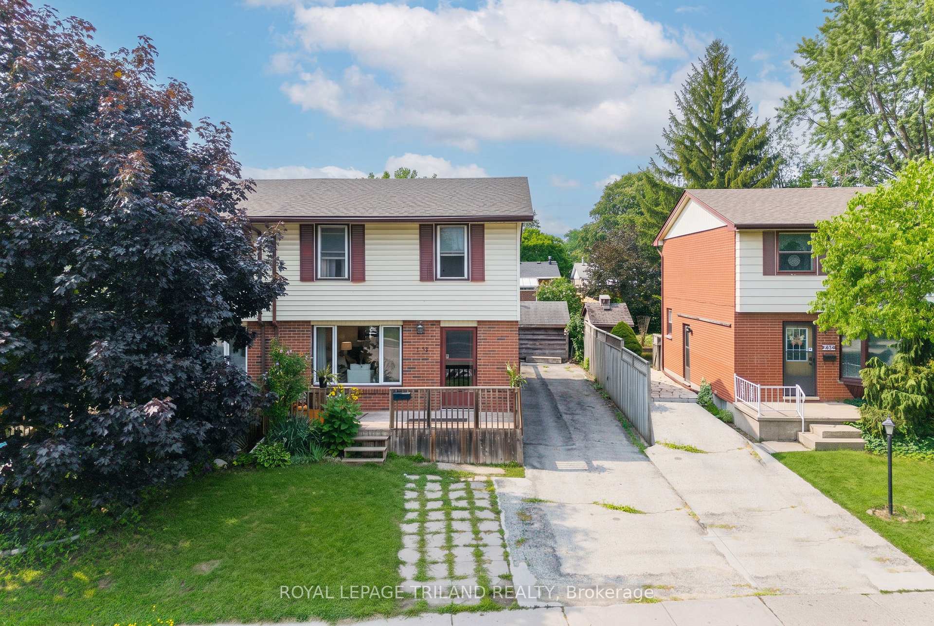 Photo 6 of 220 Admiral Drive, London, East I — HOMEH