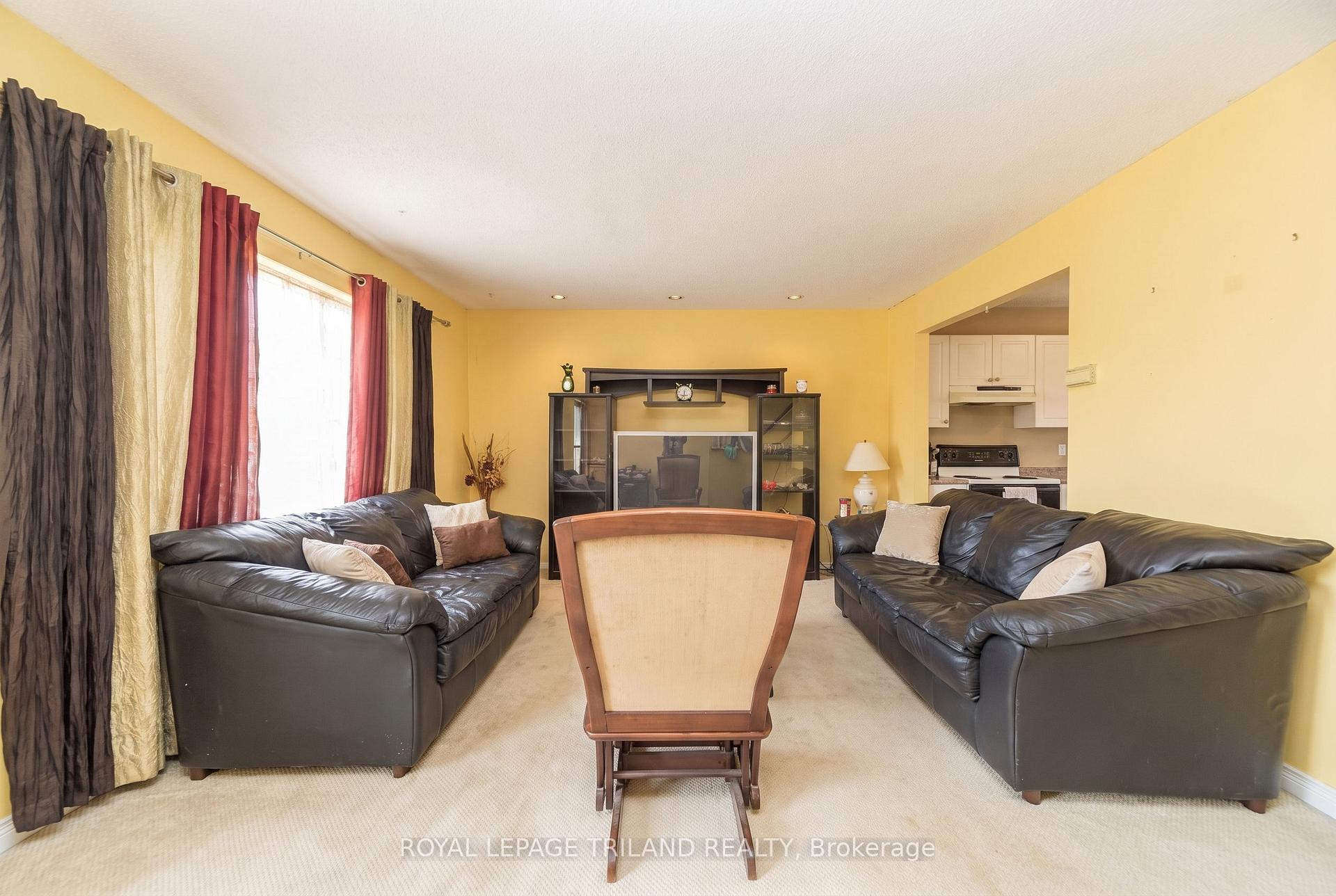 Photo 9 of 220 Admiral Drive, London, East I — HOMEH