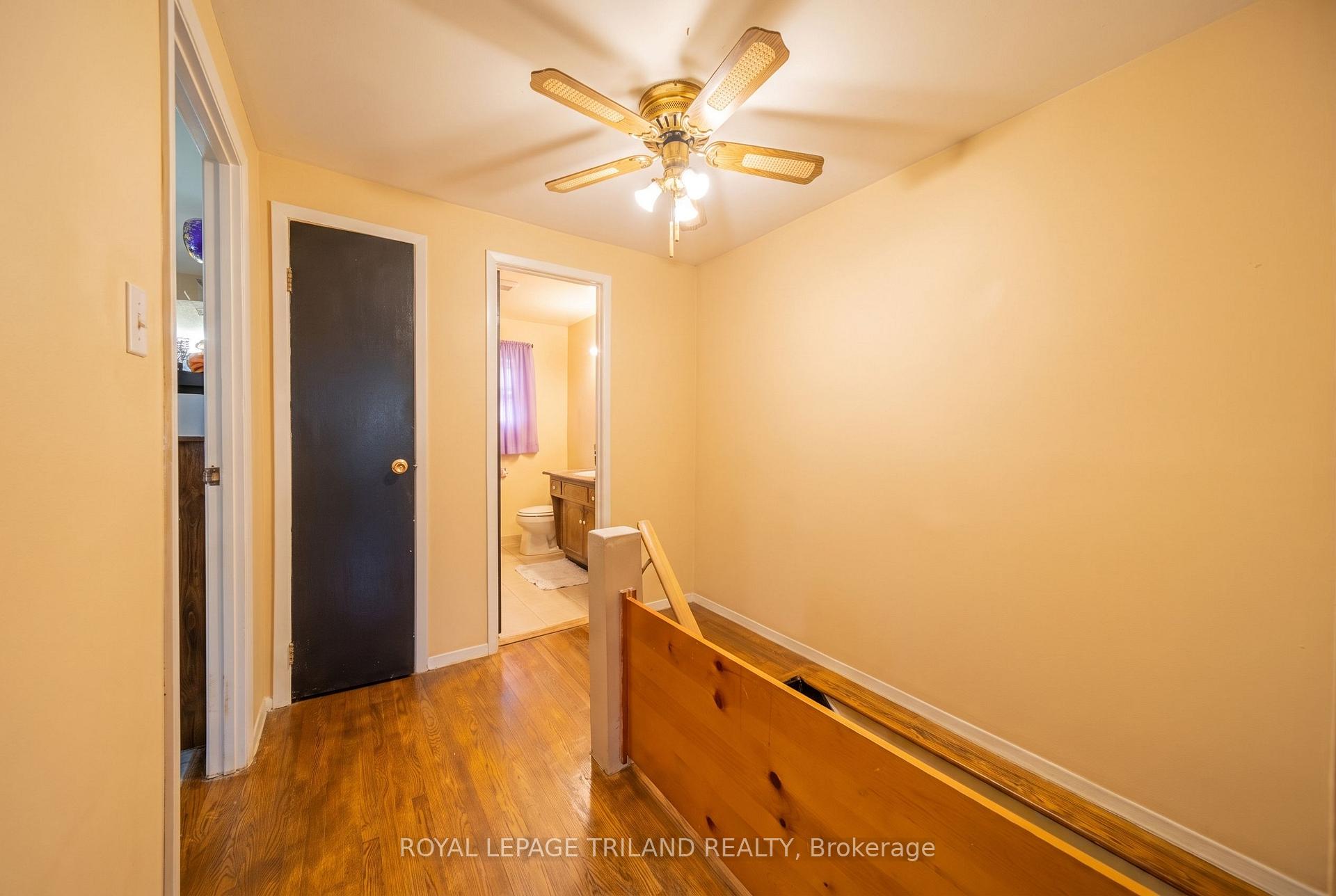 Photo 19 of 220 Admiral Drive, London, East I — HOMEH