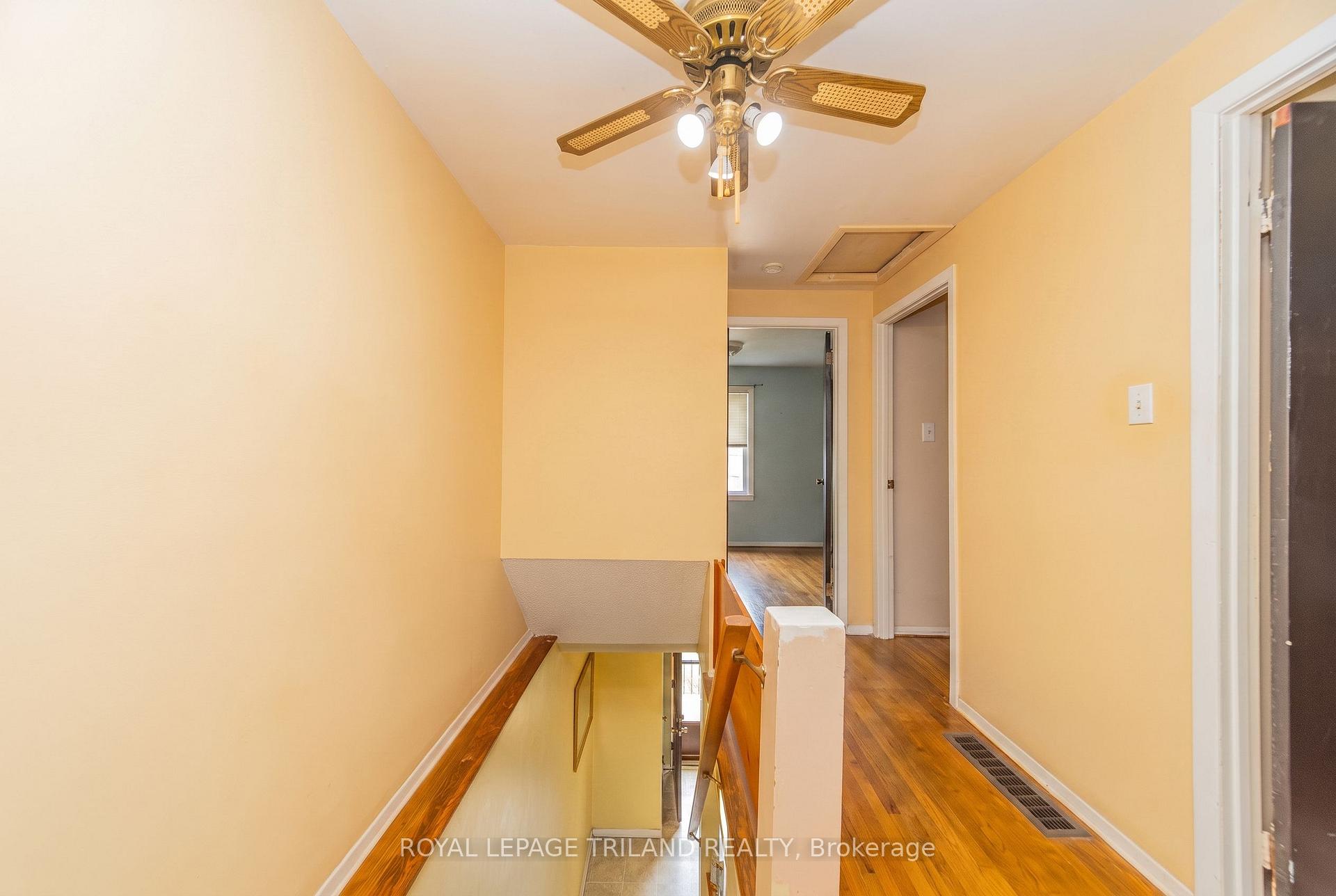 Photo 20 of 220 Admiral Drive, London, East I — HOMEH