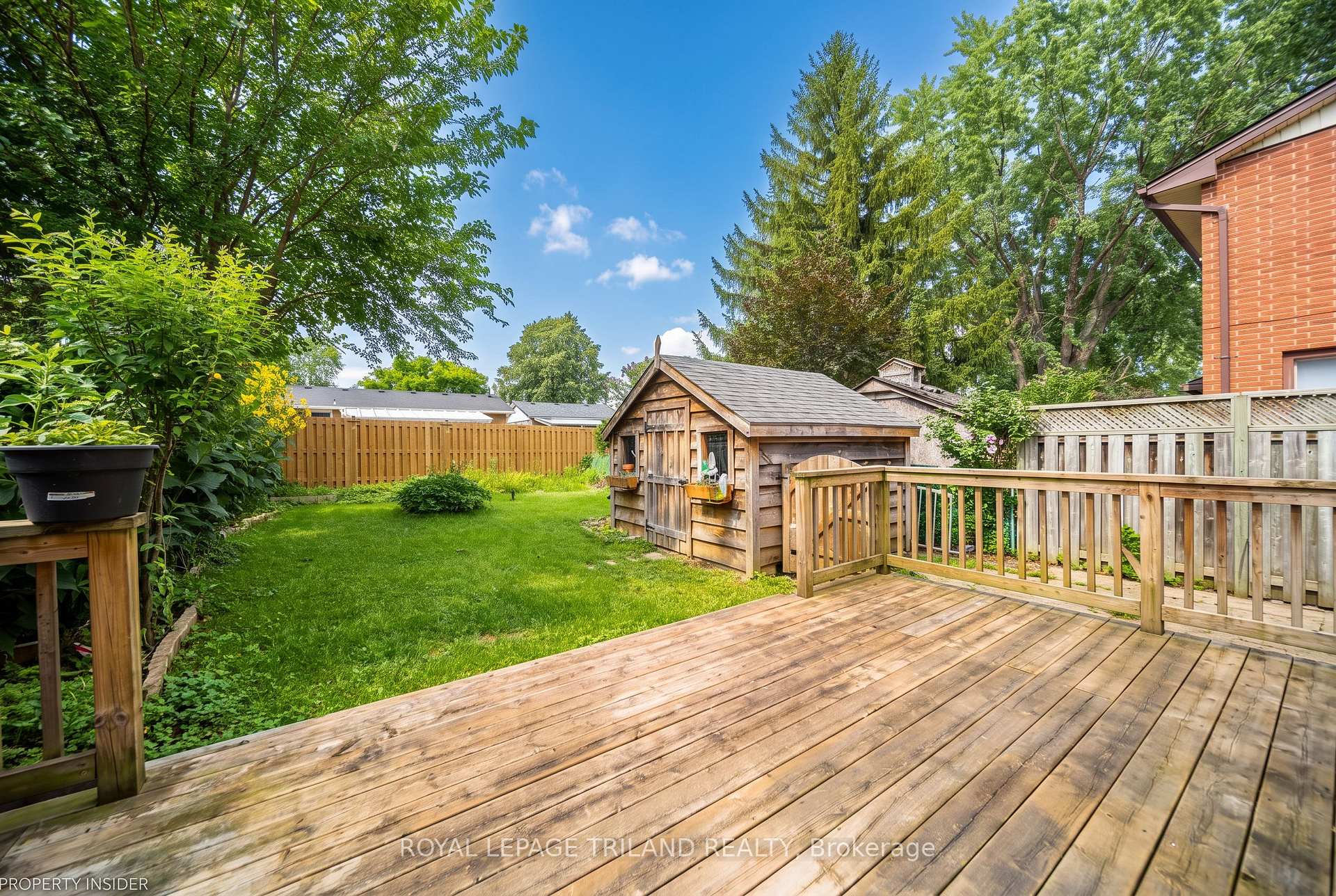 Photo 31 of 220 Admiral Drive, London, East I — HOMEH