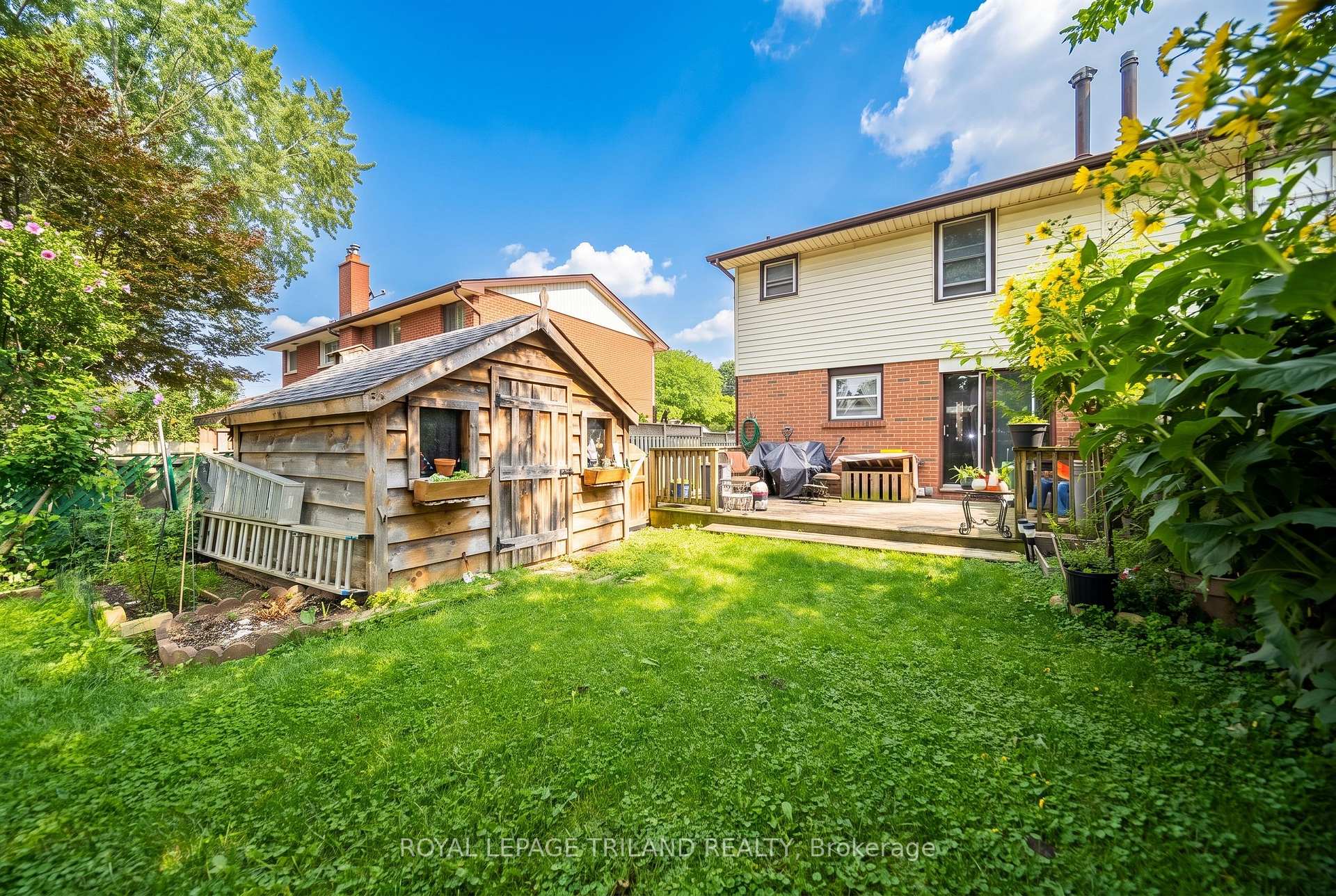 Photo 35 of 220 Admiral Drive, London, East I — HOMEH