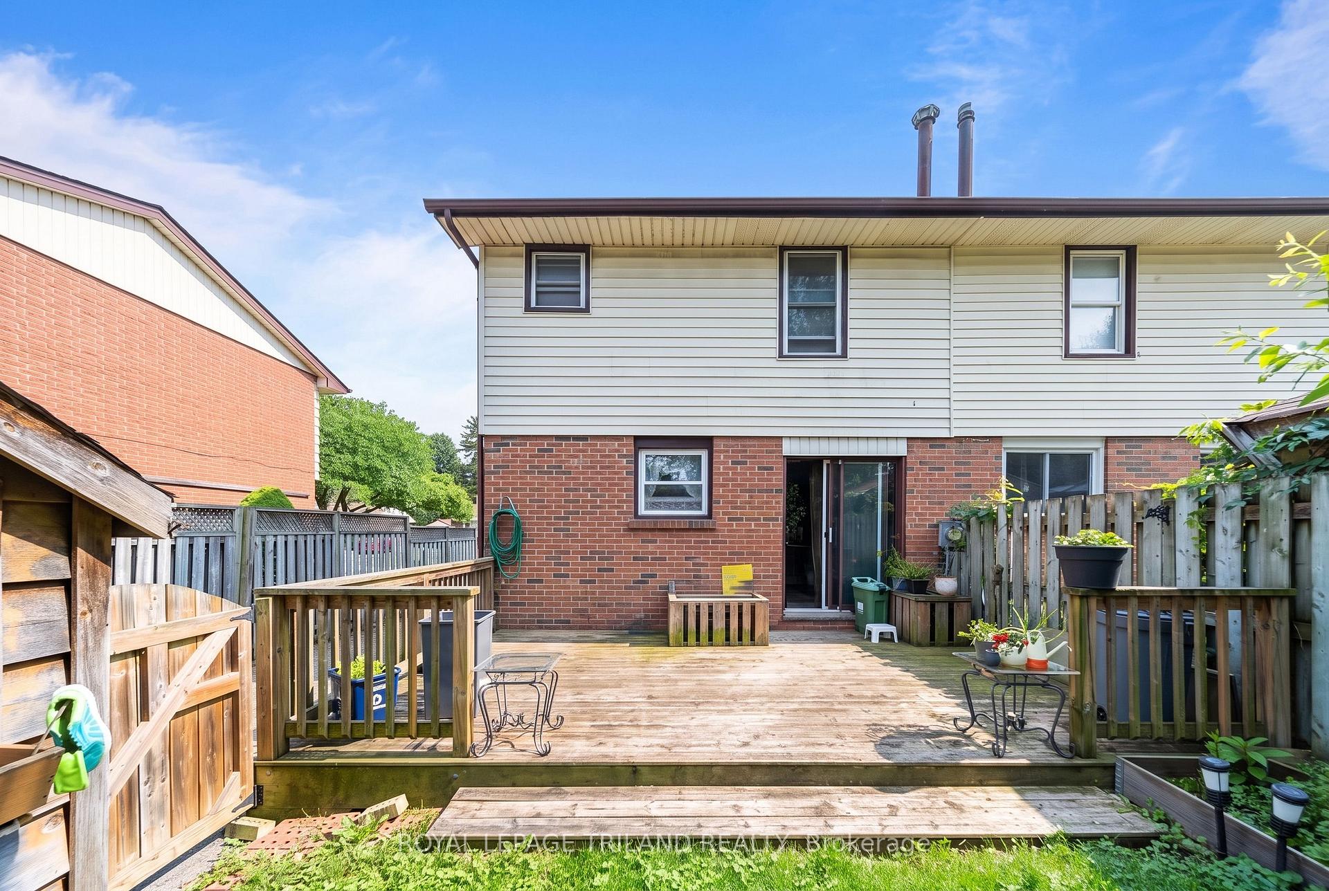 Photo 37 of 220 Admiral Drive, London, East I — HOMEH