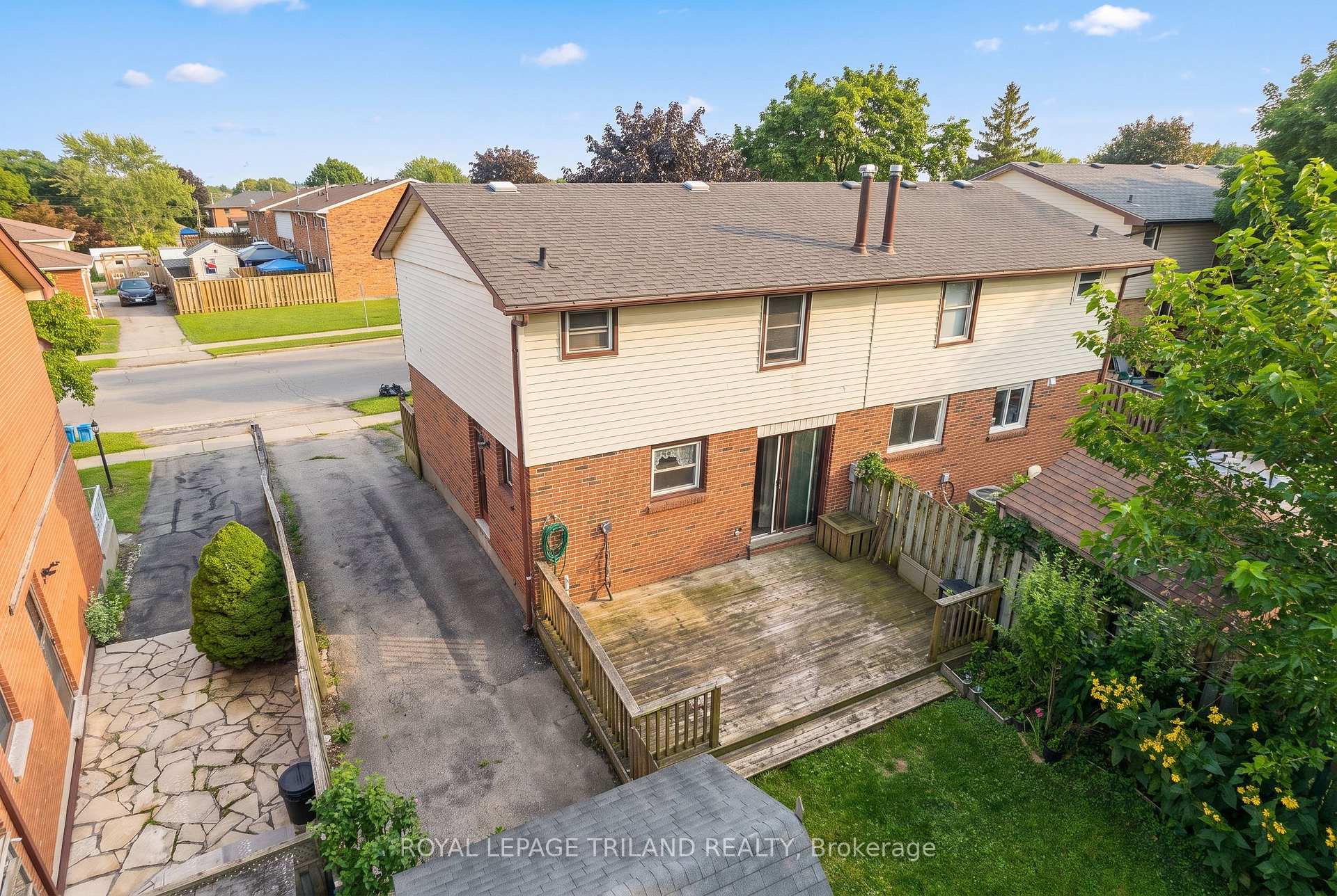 Photo 44 of 220 Admiral Drive, London, East I — HOMEH