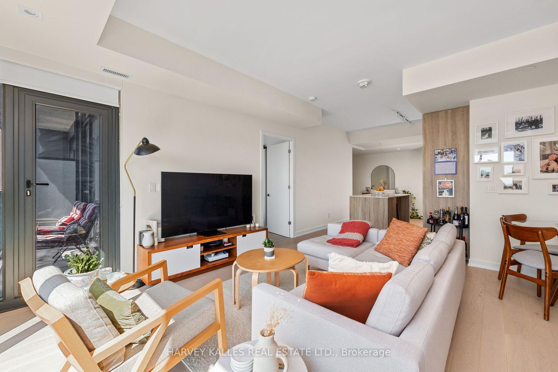 Photo 8 of Unit 803, 840 St. Clair Avenue W, Toronto, Oakwood Village — HOMEH