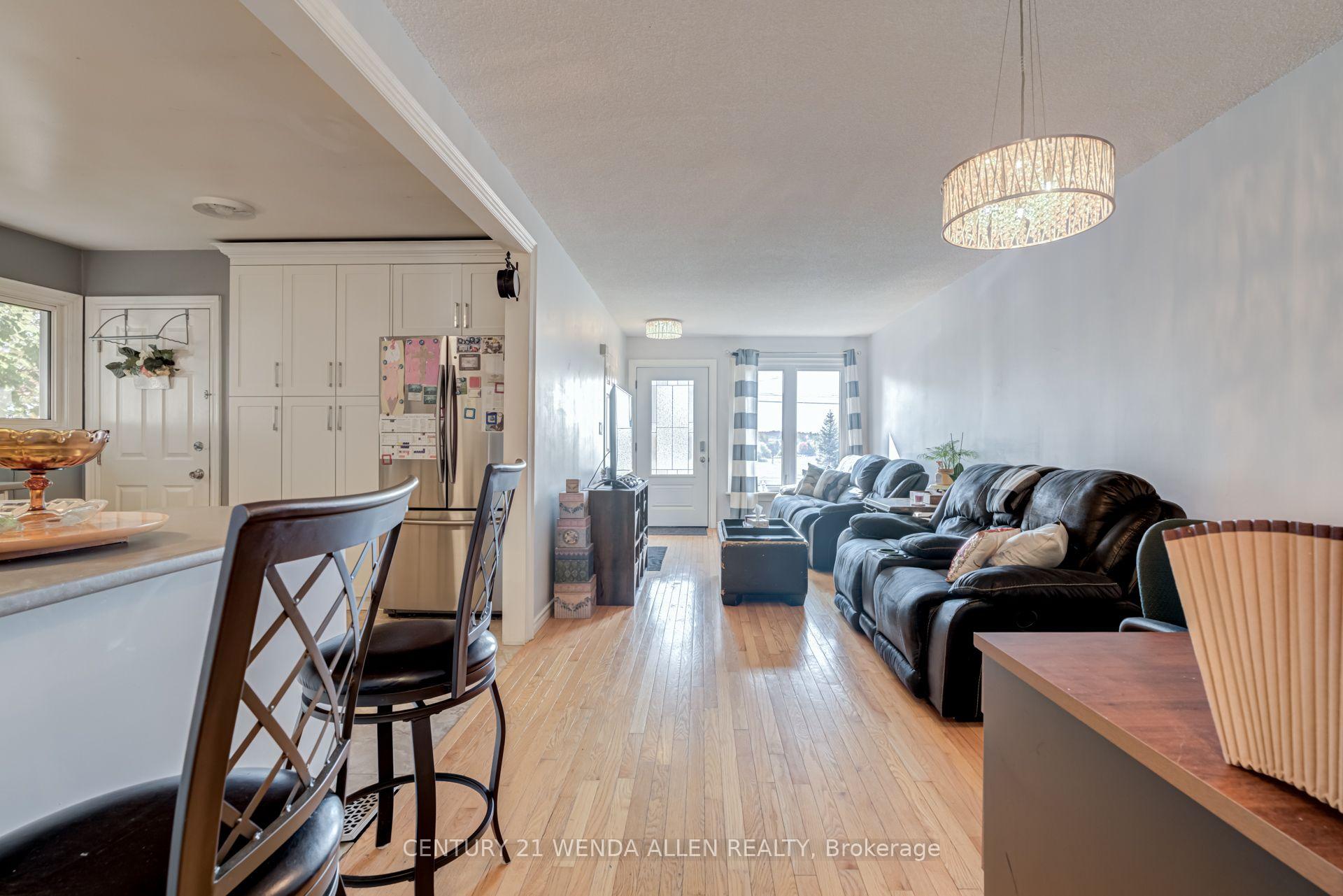 Photo 5 of 1742 Nash Road, Clarington, Courtice — HOMEH