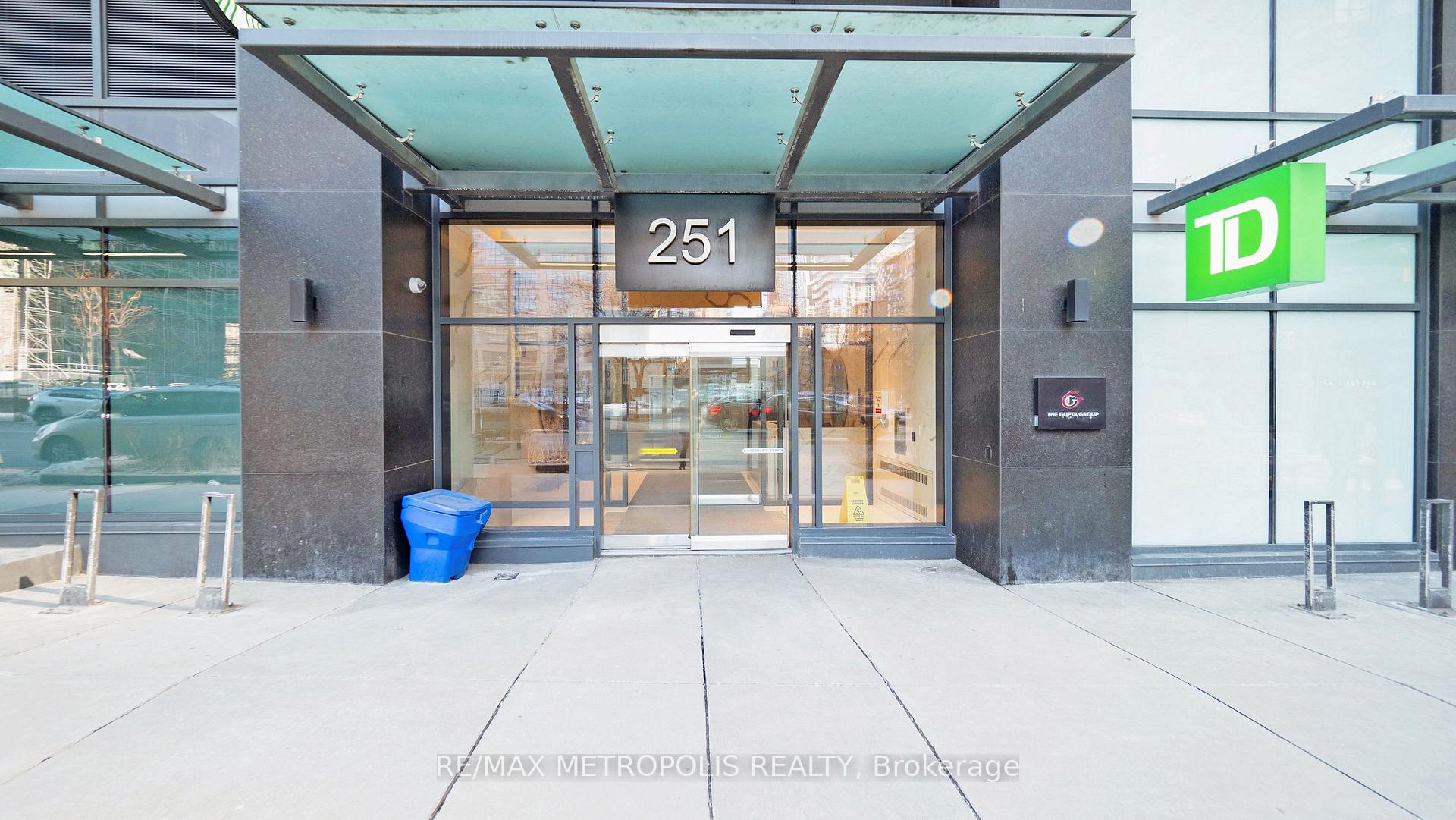 Photo 5 of Unit 4212, 251 Jarvis Street, Toronto, Moss Park — HOMEH