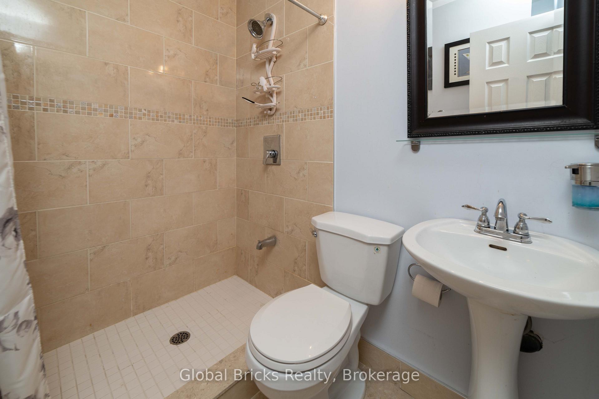Photo 6 of 2936 Windjammer Road, Mississauga, Erin Mills — HOMEH