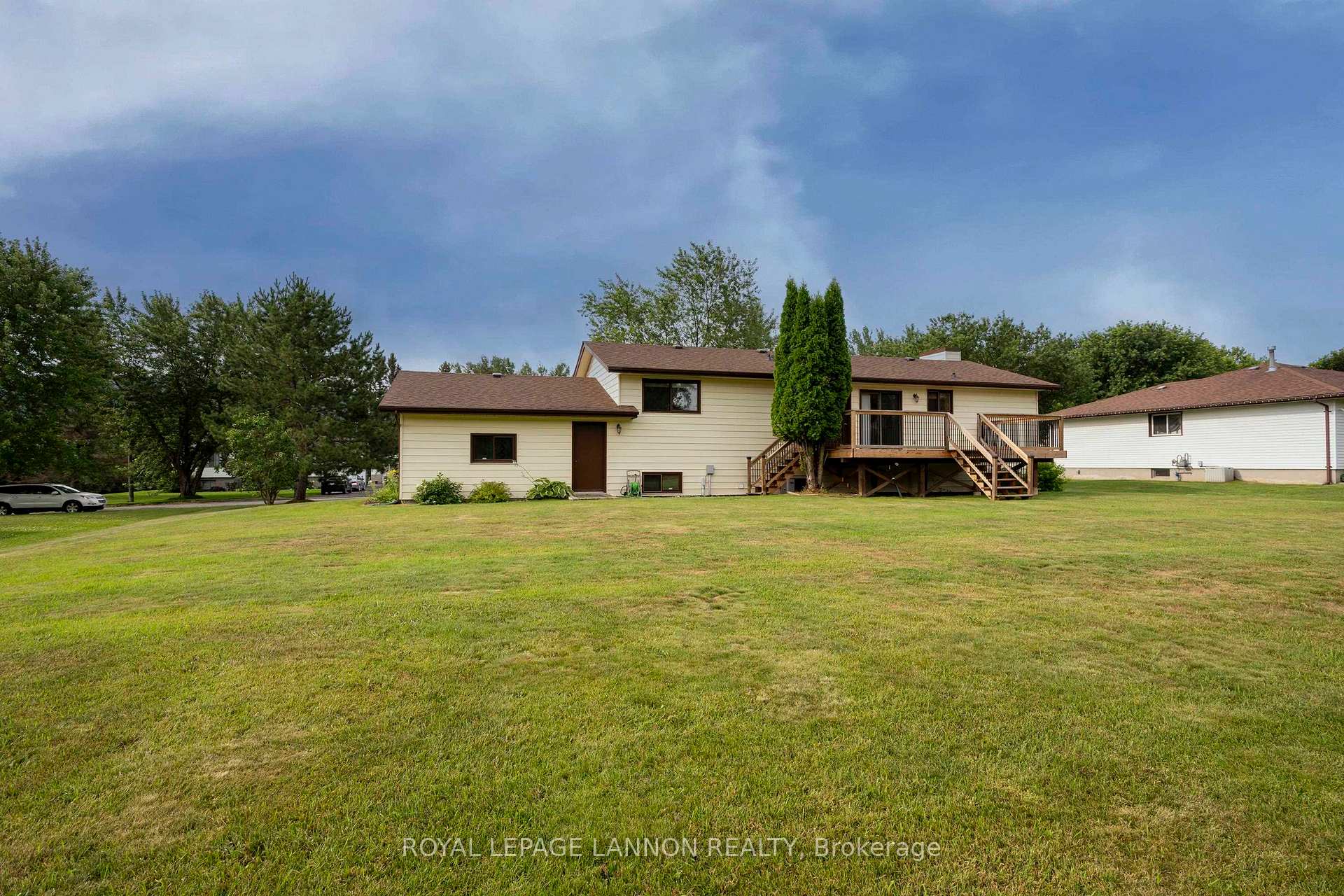 Photo 4 of 1030 Brookview Place, Thunder Bay, Mountain Road — HOMEH