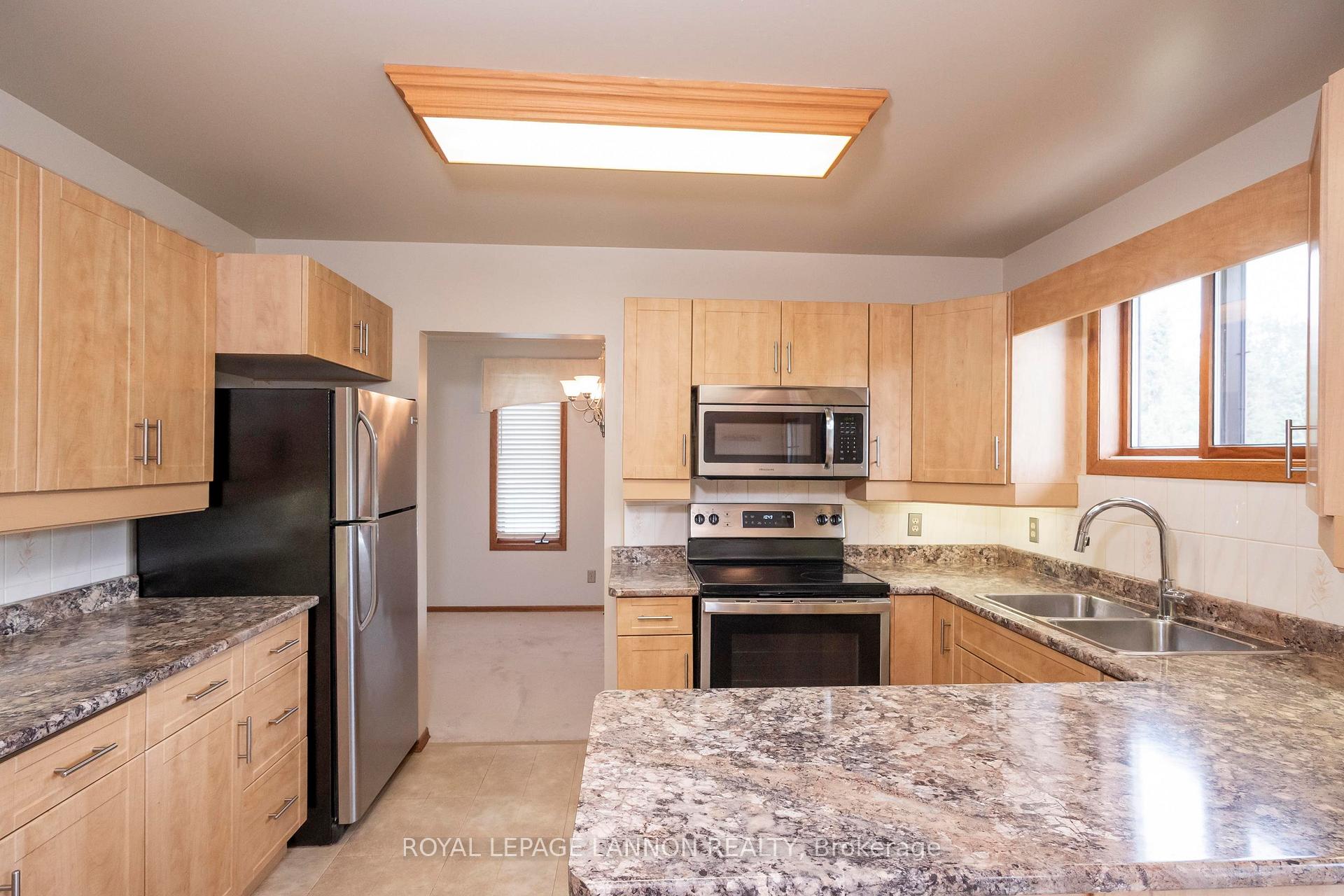 Photo 16 of 1030 Brookview Place, Thunder Bay, Mountain Road — HOMEH