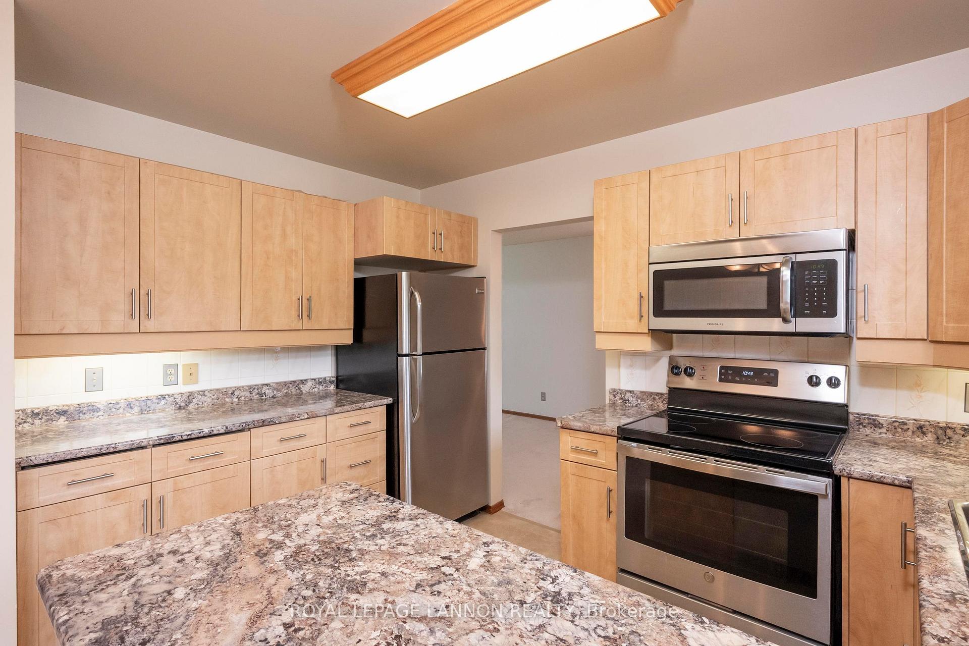 Photo 17 of 1030 Brookview Place, Thunder Bay, Mountain Road — HOMEH