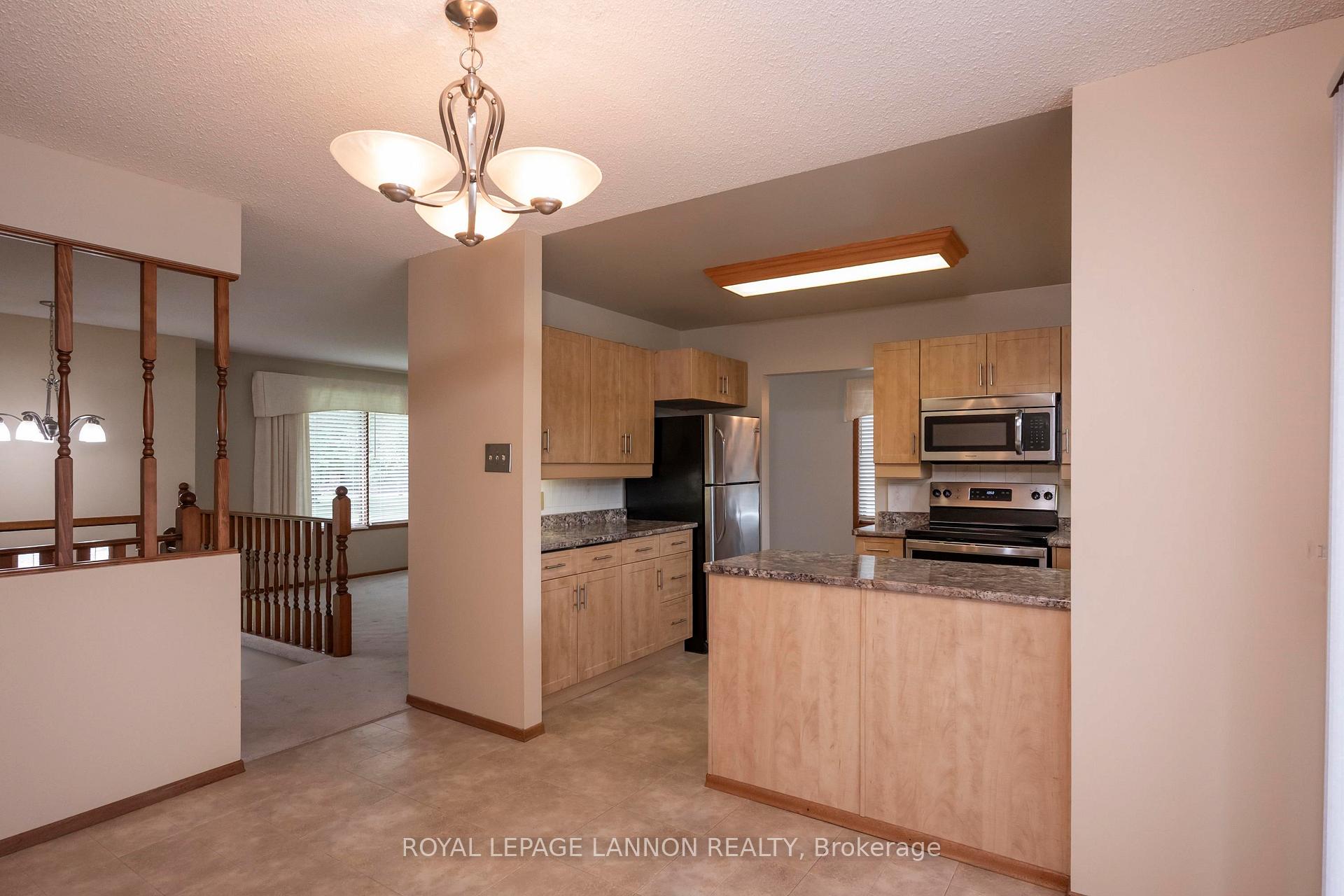 Photo 19 of 1030 Brookview Place, Thunder Bay, Mountain Road — HOMEH