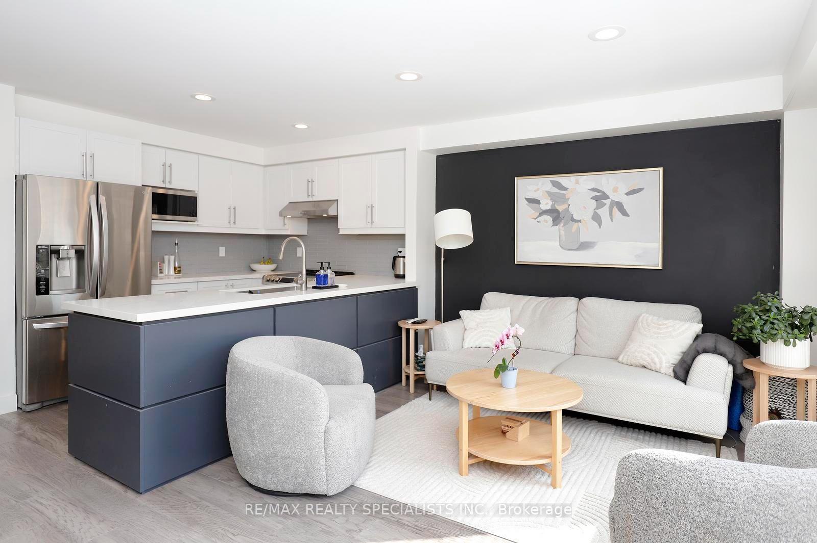 Photo 17 of 4434 Fairview Street, Burlington, Shoreacres — HOMEH