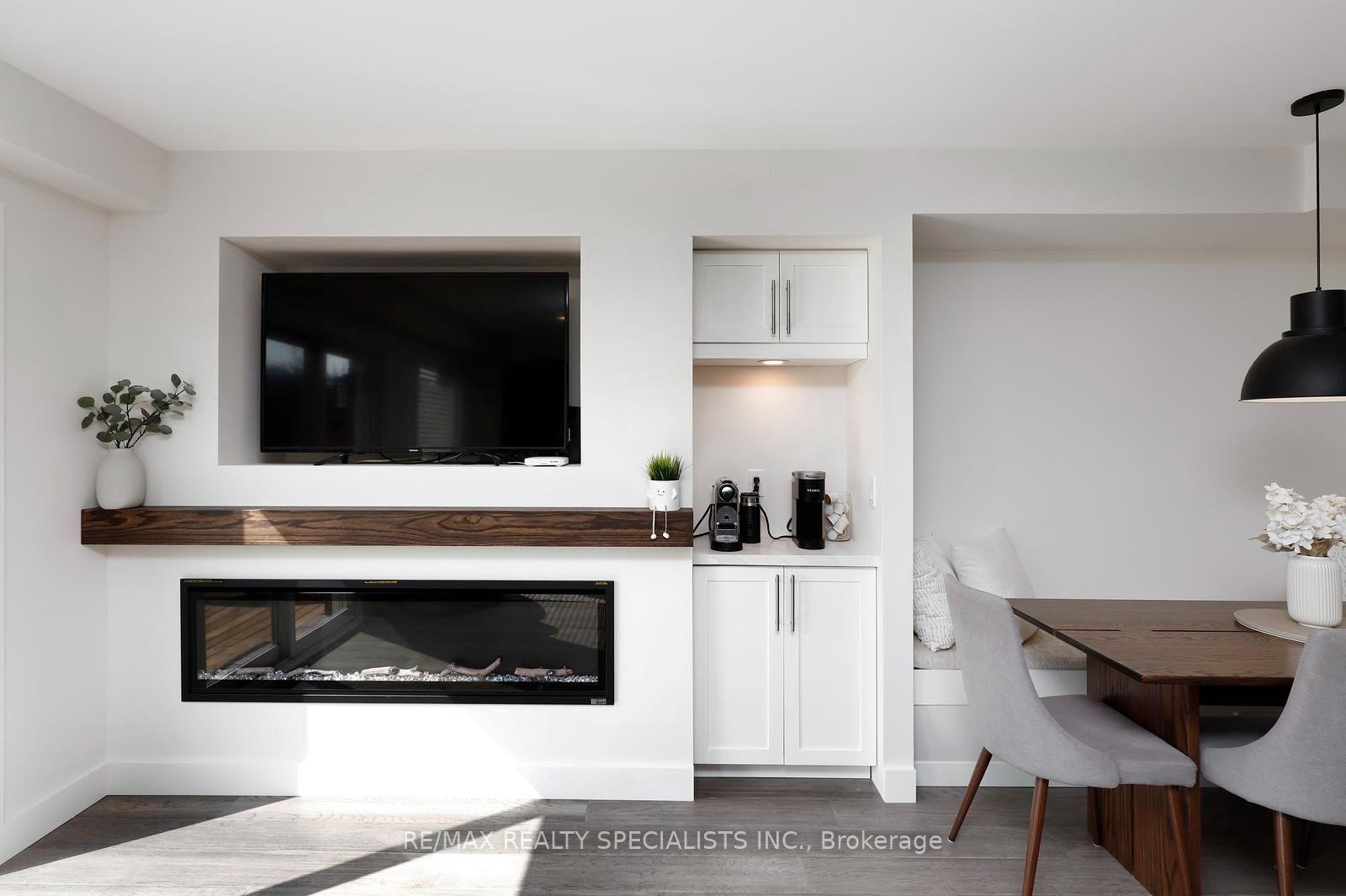 Photo 19 of 4434 Fairview Street, Burlington, Shoreacres — HOMEH