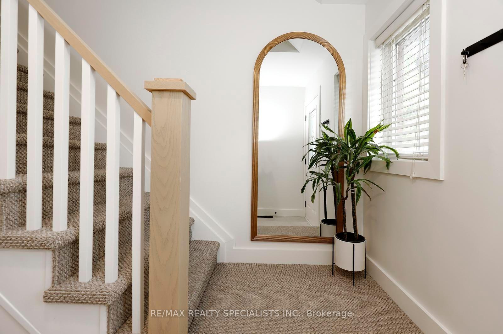 Photo 23 of 4434 Fairview Street, Burlington, Shoreacres — HOMEH