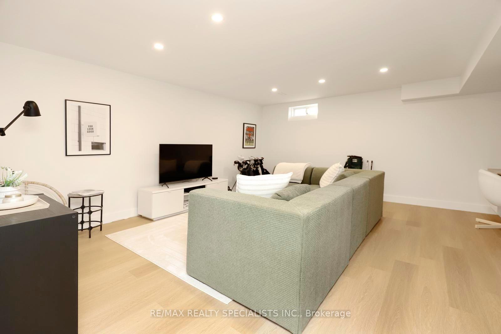 Photo 31 of 4434 Fairview Street, Burlington, Shoreacres — HOMEH