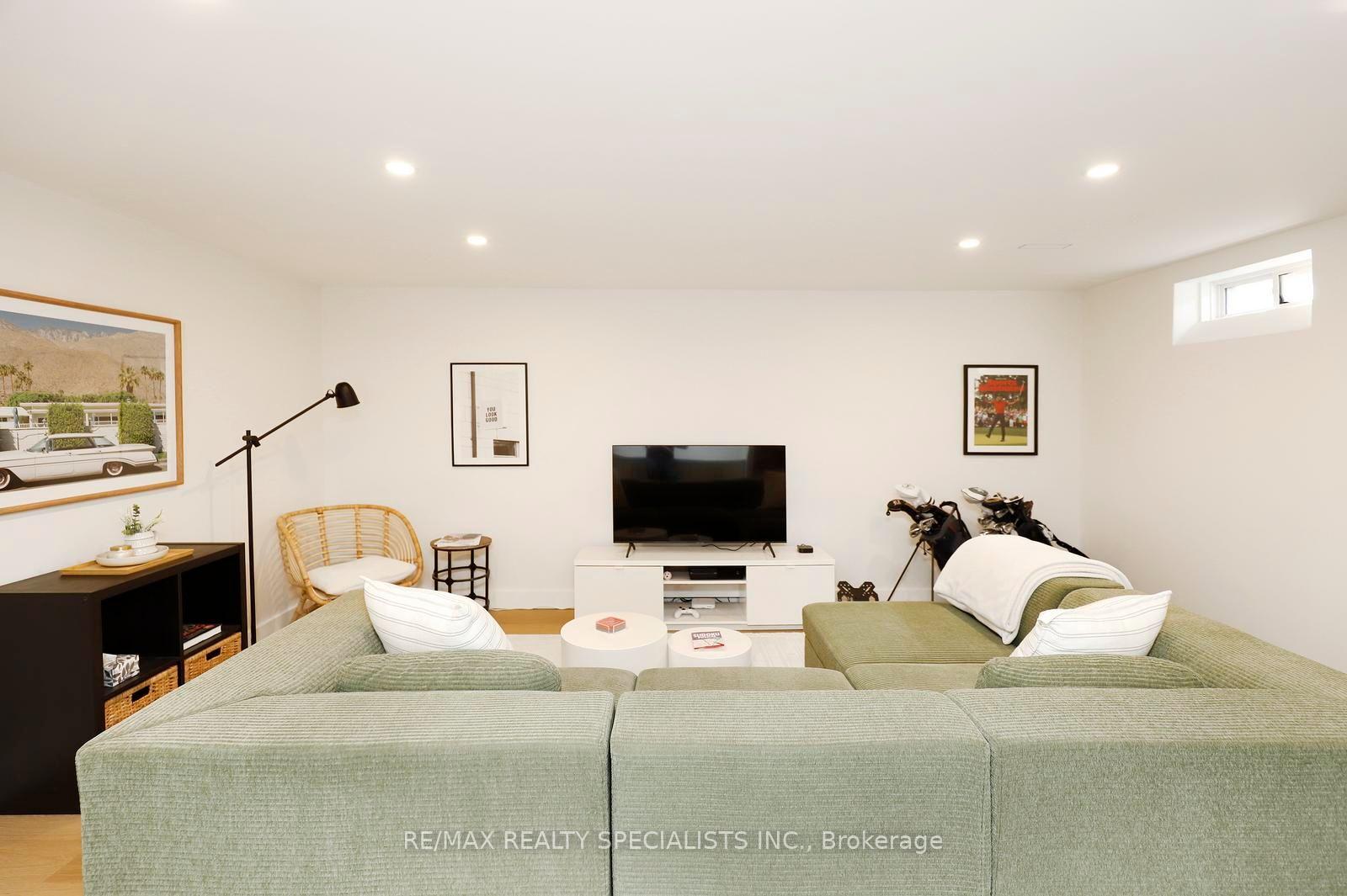 Photo 32 of 4434 Fairview Street, Burlington, Shoreacres — HOMEH