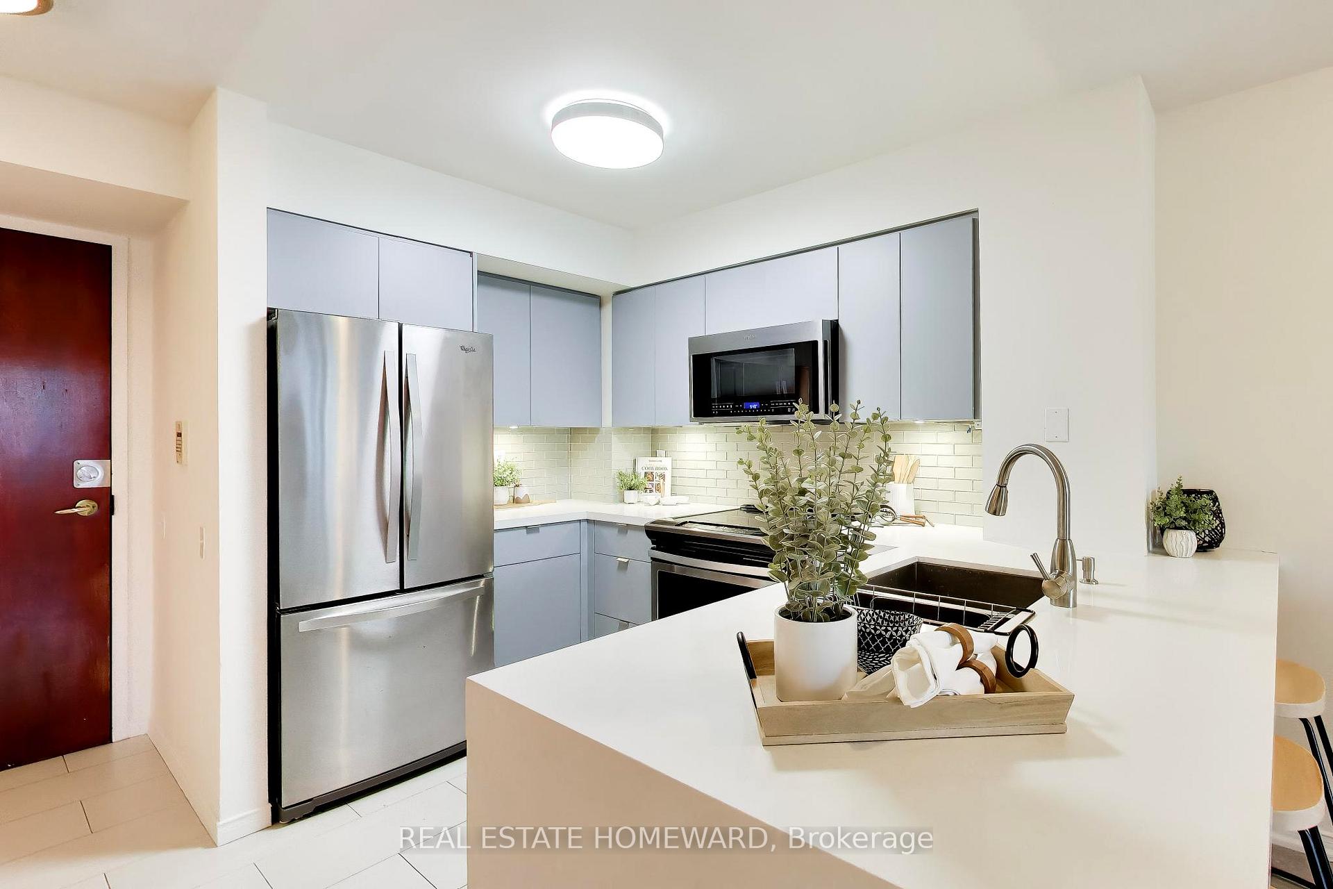 Photo 4 of Unit 1511, 750 Bay Street, Toronto, Bay Street Corridor — HOMEH