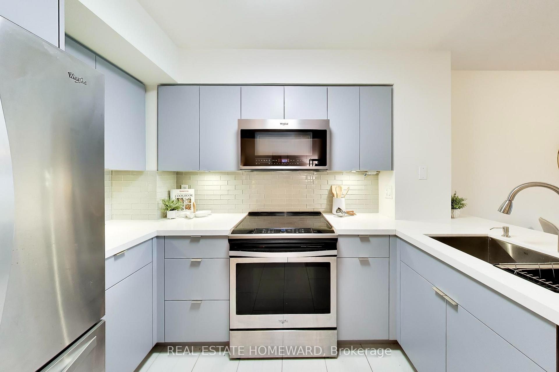 Photo 5 of Unit 1511, 750 Bay Street, Toronto, Bay Street Corridor — HOMEH