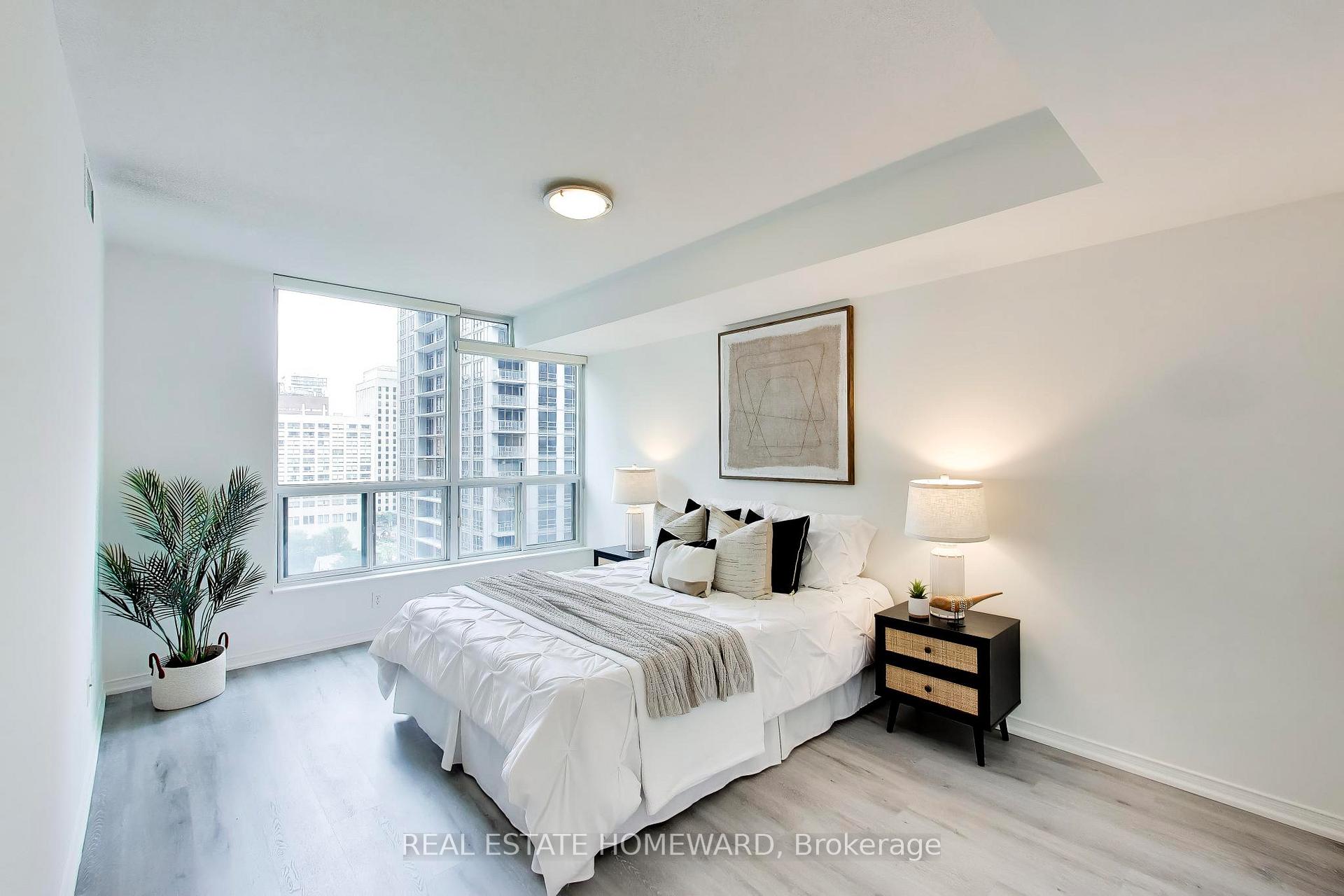 Photo 9 of Unit 1511, 750 Bay Street, Toronto, Bay Street Corridor — HOMEH