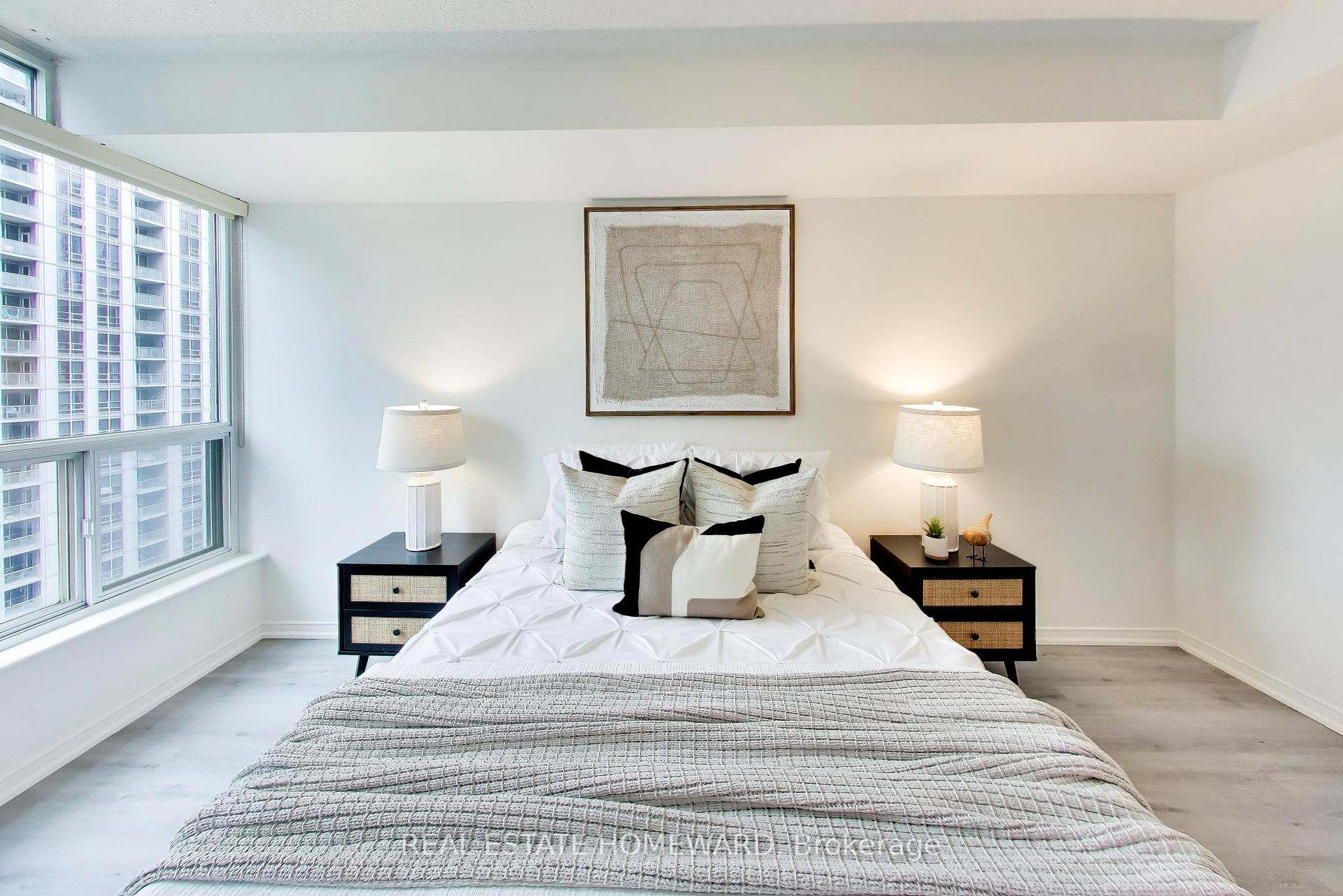 Photo 10 of Unit 1511, 750 Bay Street, Toronto, Bay Street Corridor — HOMEH