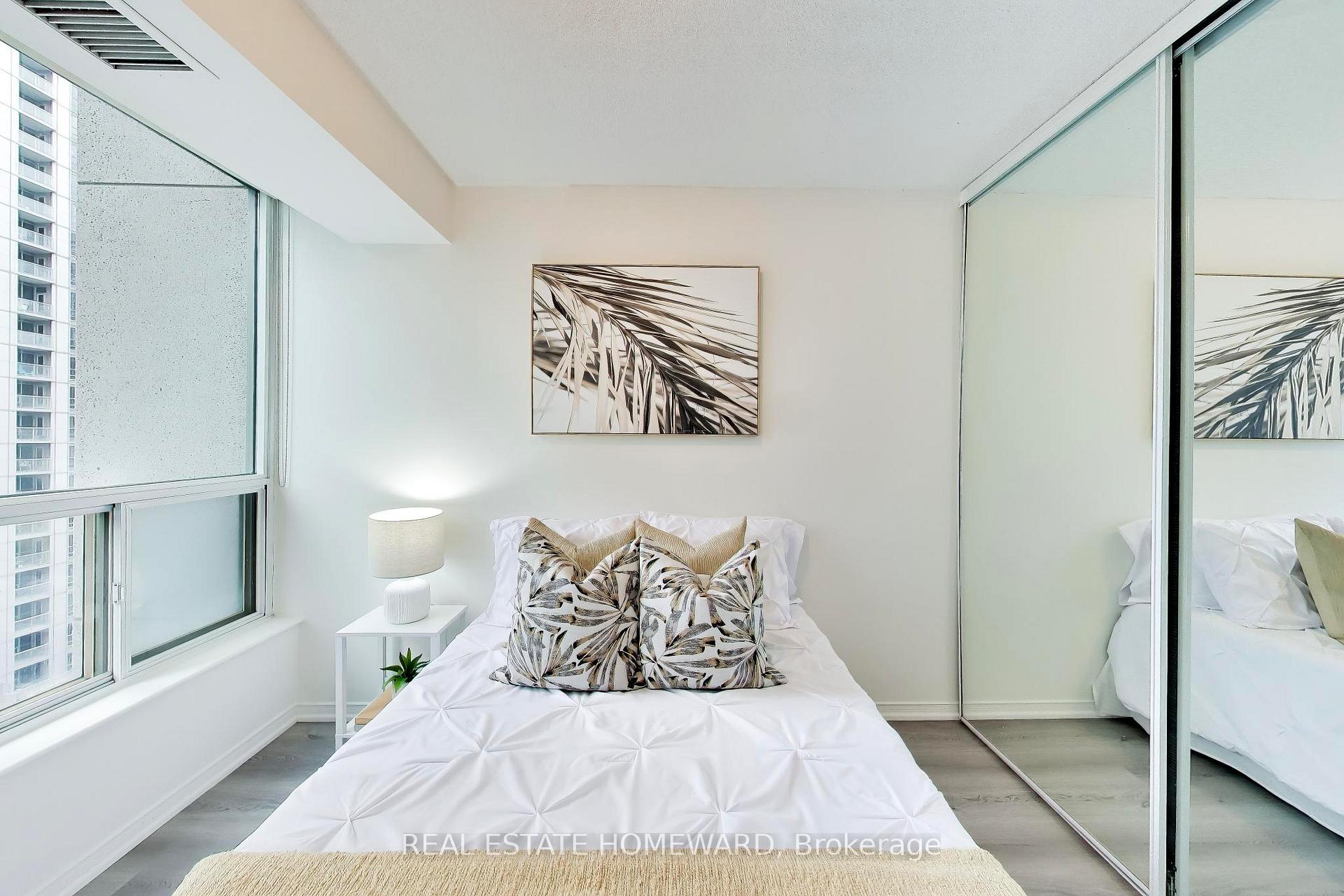 Photo 15 of Unit 1511, 750 Bay Street, Toronto, Bay Street Corridor — HOMEH