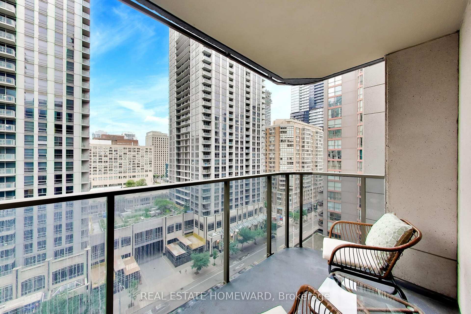 Photo 18 of Unit 1511, 750 Bay Street, Toronto, Bay Street Corridor — HOMEH