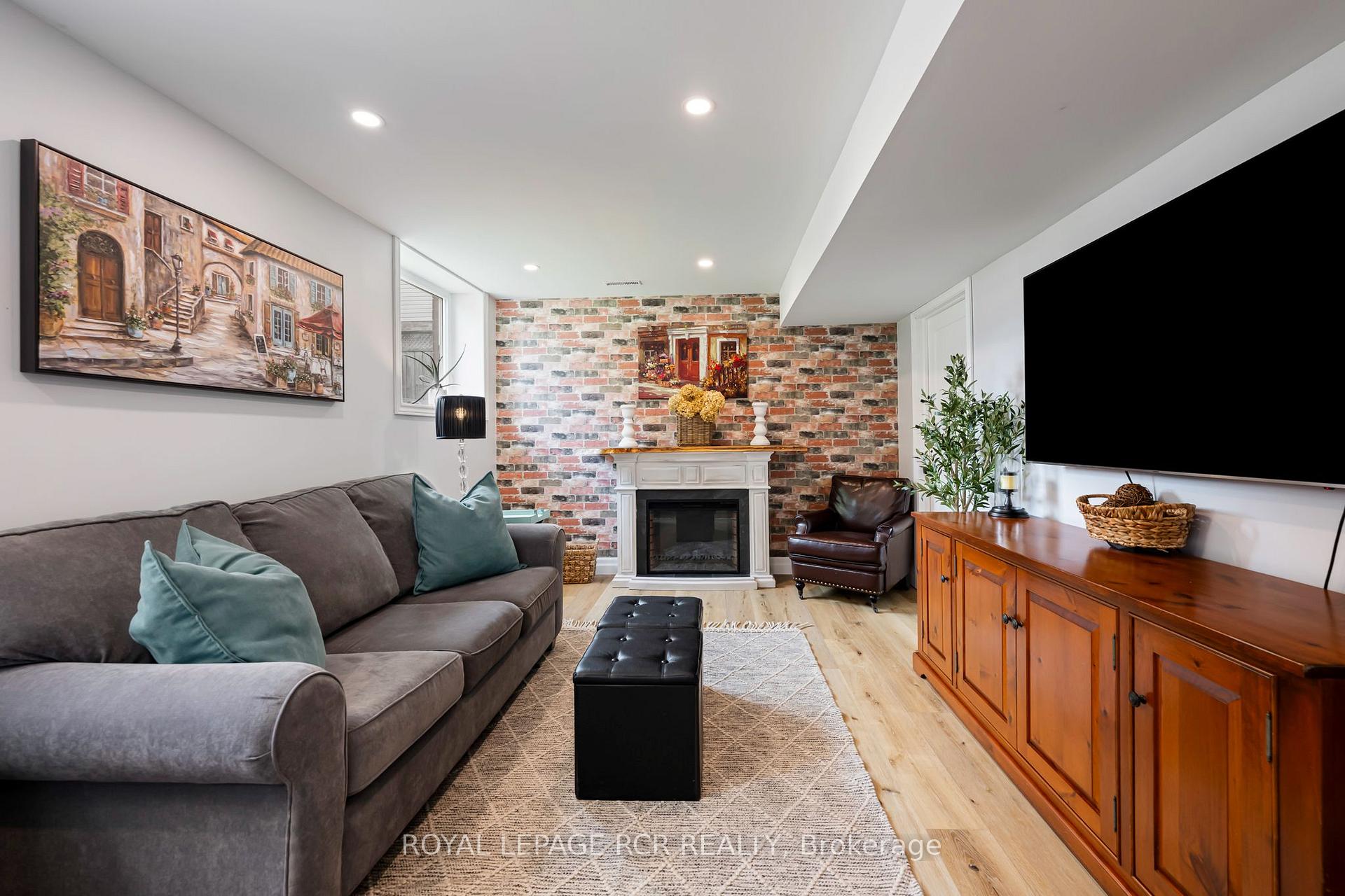 Photo 16 of 82 Spencer Avenue, Orangeville — HOMEH