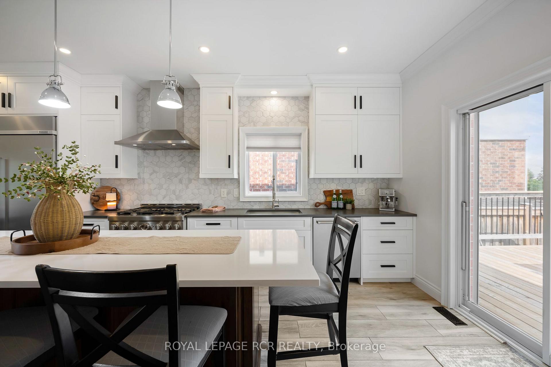 Photo 23 of 82 Spencer Avenue, Orangeville — HOMEH